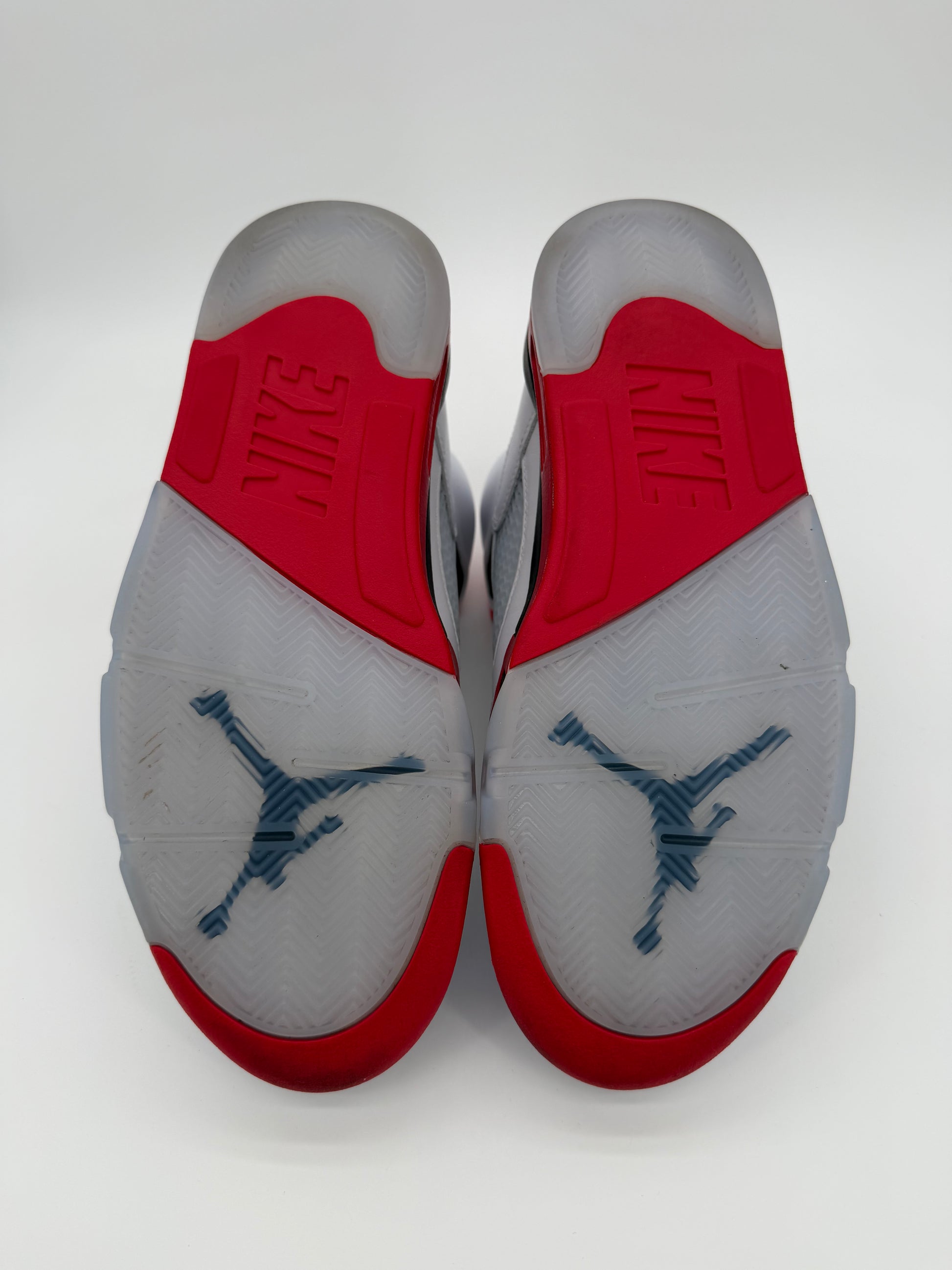 Jordan 5 Retro Fire Red Black Tongue (2025)