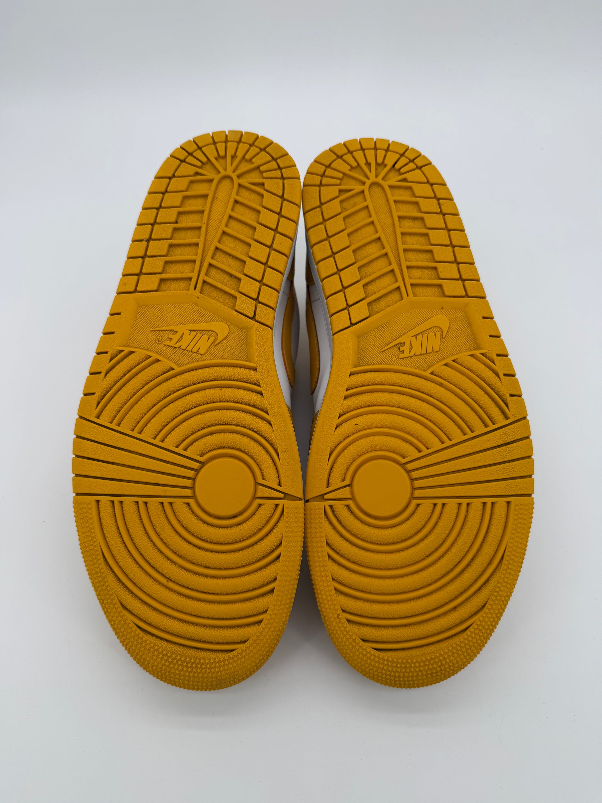 Jordan 1 Low Pollen