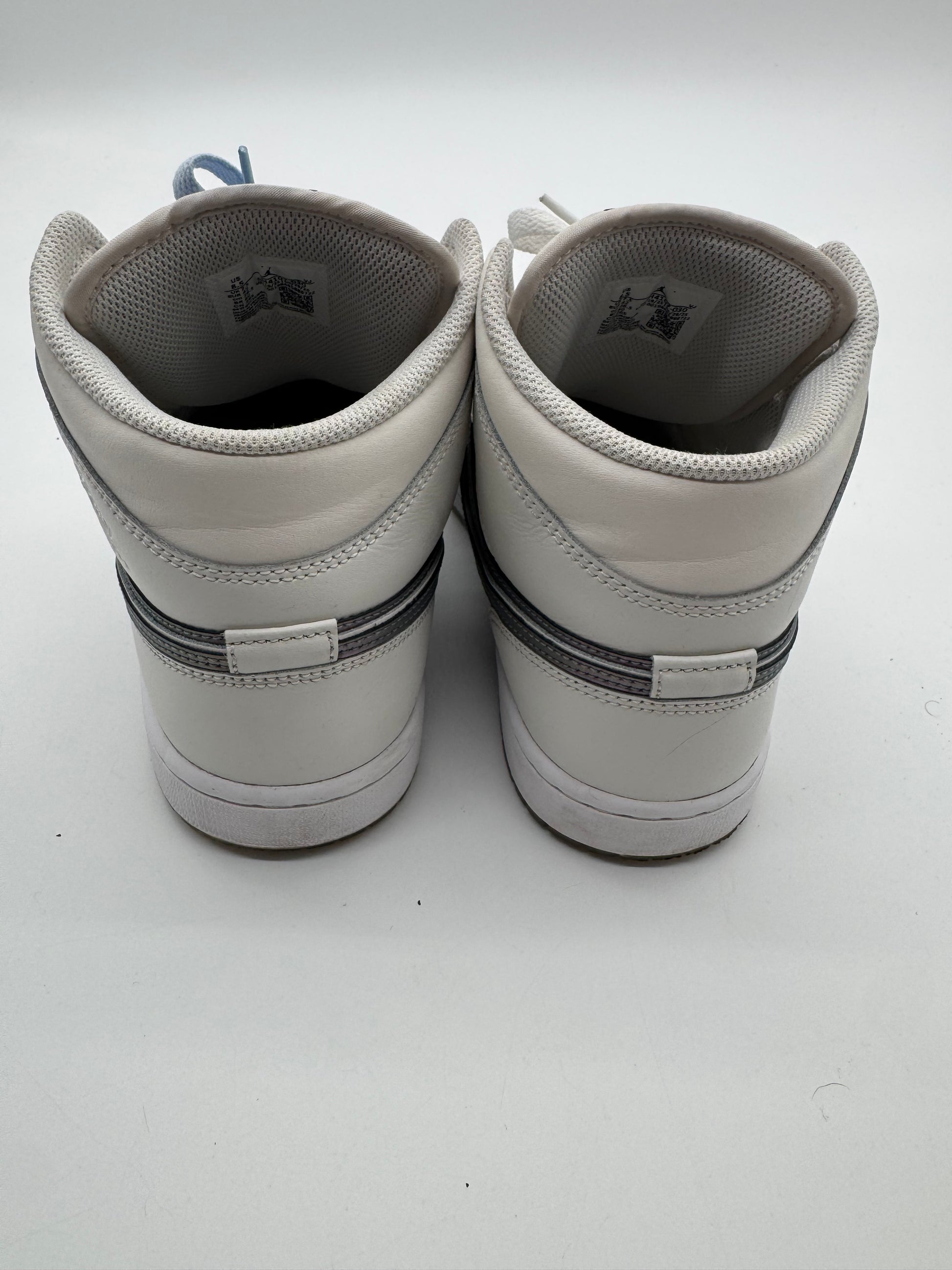 Jordan 1 Mid SE Phantom Iridescent