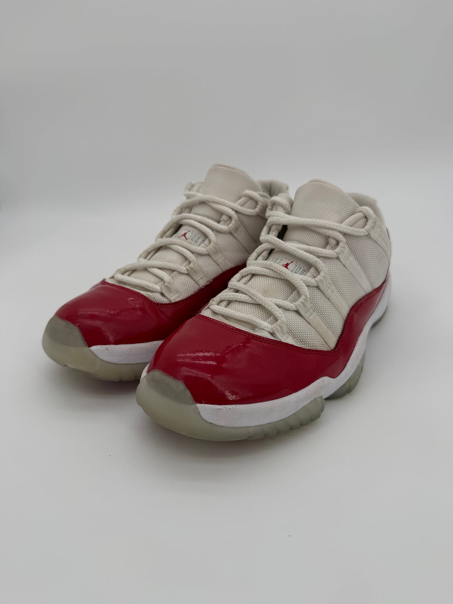 Jordan 11 Retro Low Cherry (2016)