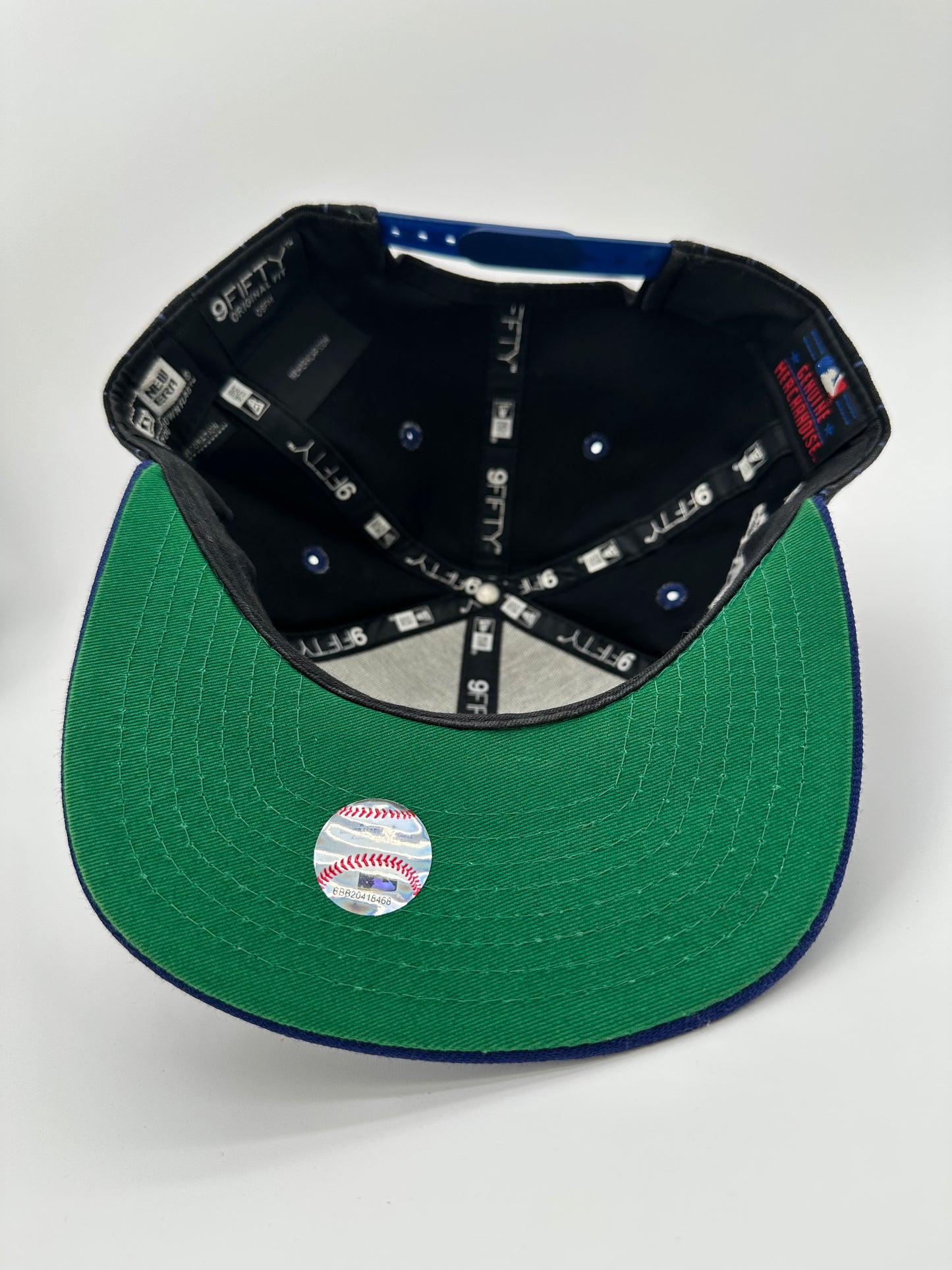 New Era Texas Ranges Black Blue Striped Snapback