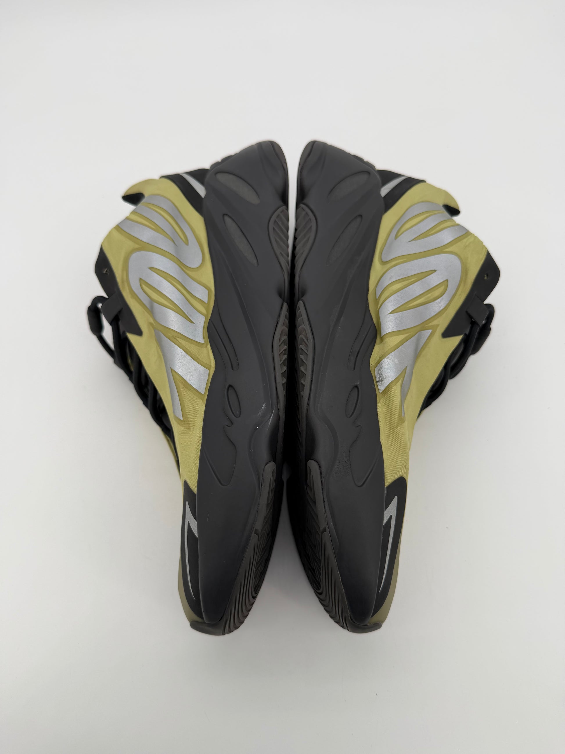 adidas Yeezy Boost 700 MNVN Resin