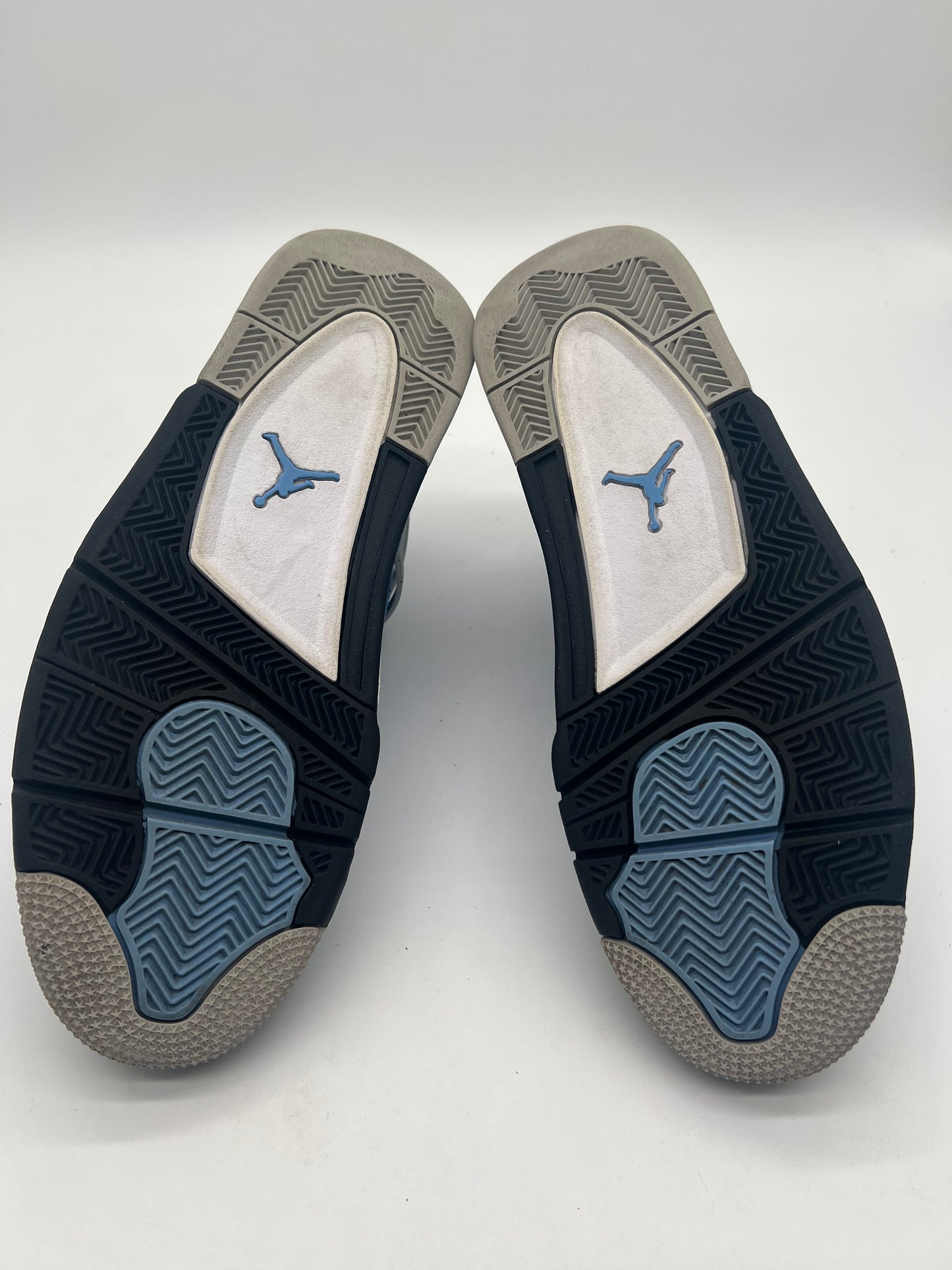 Jordan 4 Retro University Blue