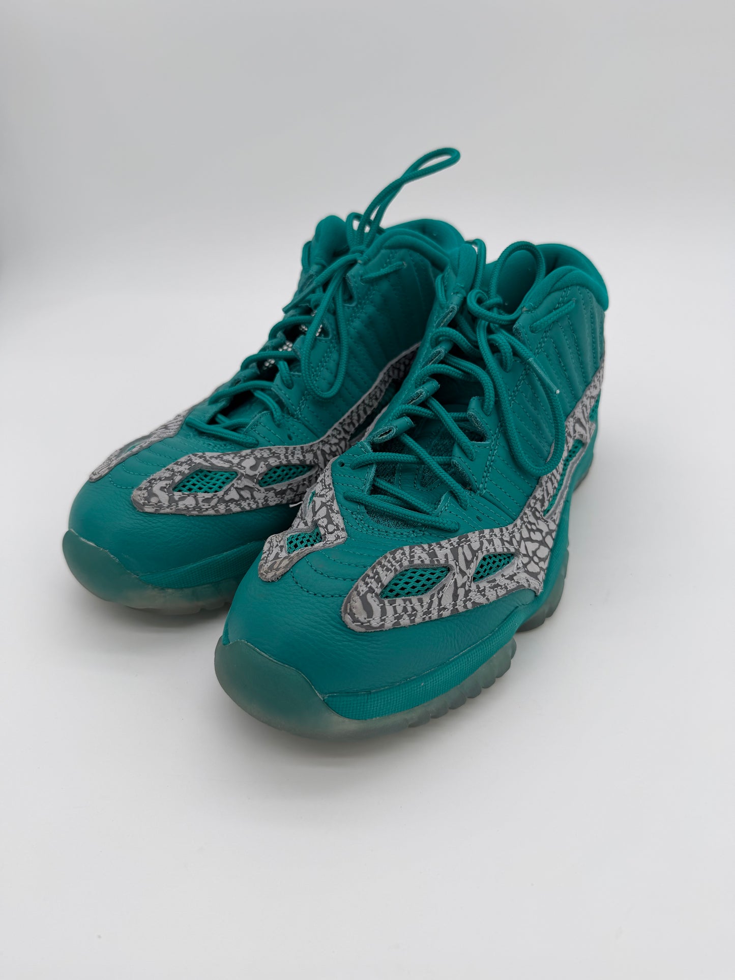 Jordan 11 Retro Low IE Rio Teal