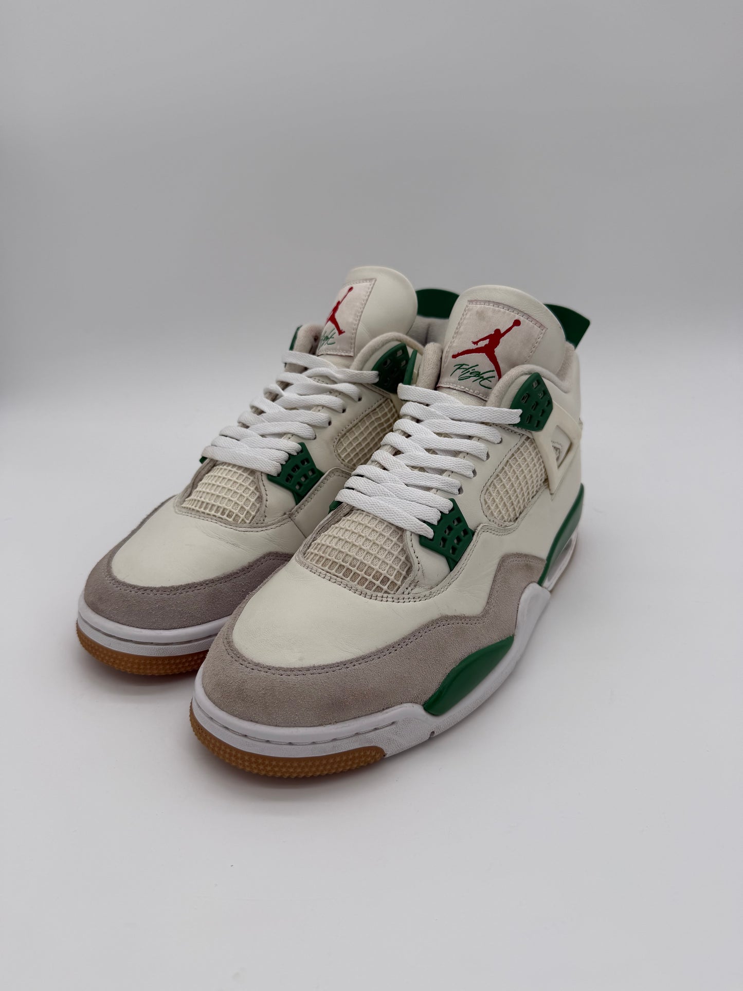 Jordan 4 Retro SB Pine Green