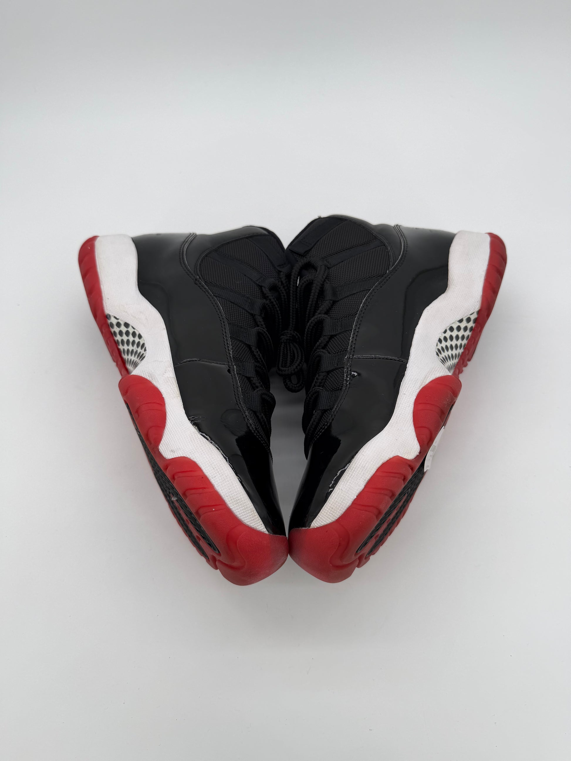 Jordan 11 Retro Playoffs Bred (2019)