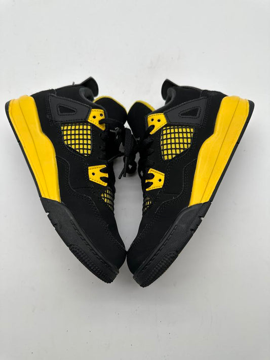 Jordan 4 Retro Thunder (2023)