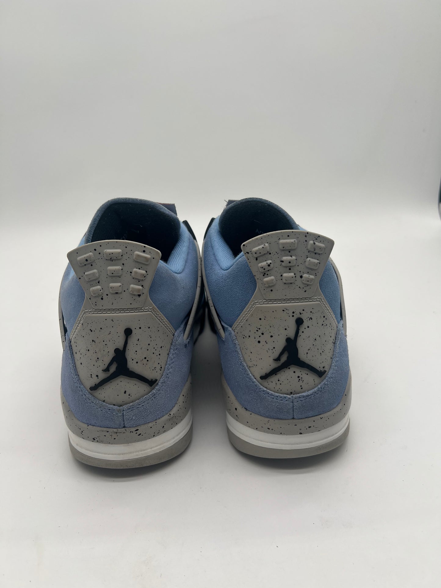 Jordan 4 Retro University Blue
