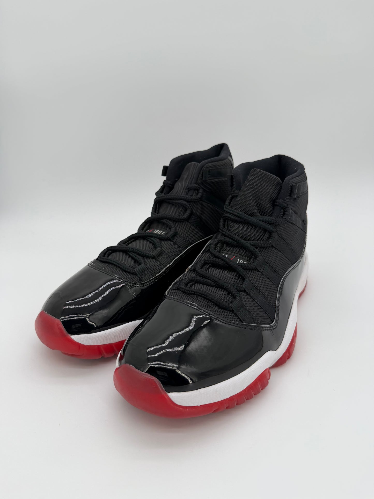 Jordan 11 Retro Playoffs Bred (2019)