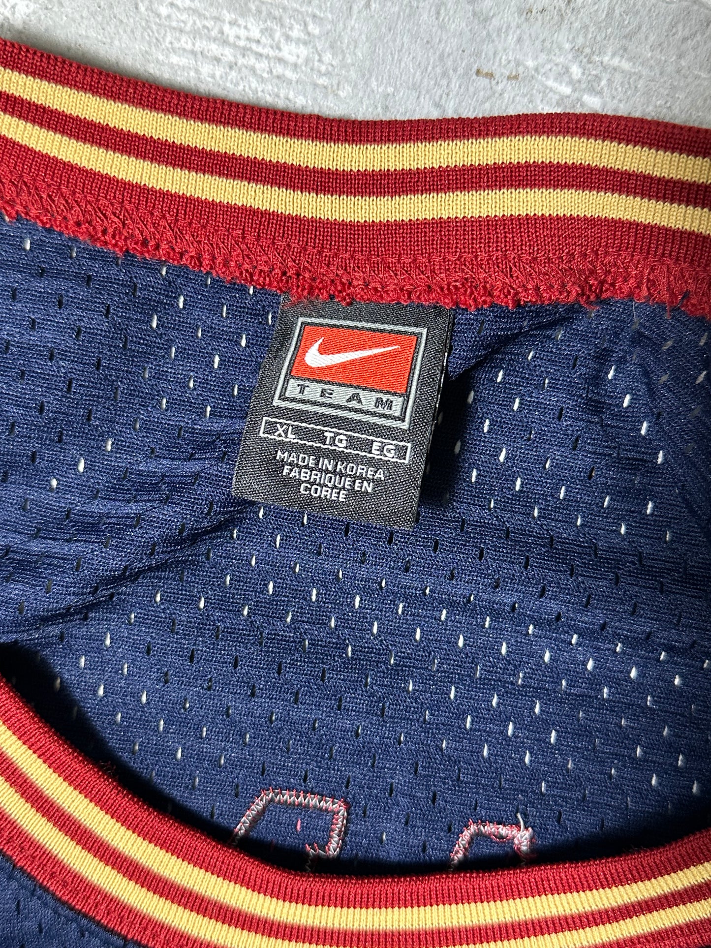 Nike Lebron James Cavs Jersey Throwback