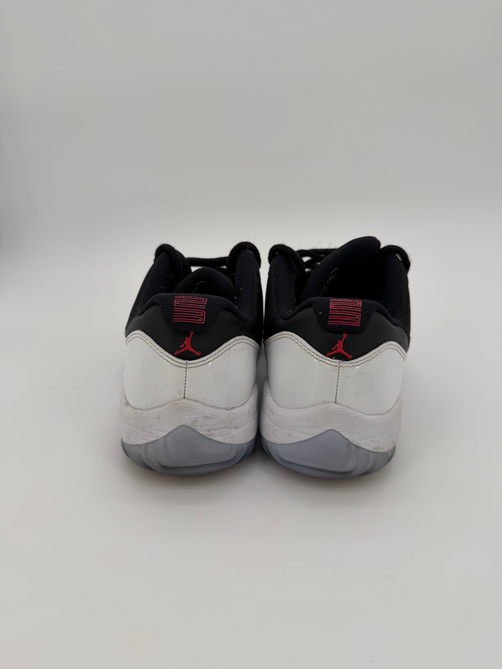Jordan 11 Retro Low Tuxedo