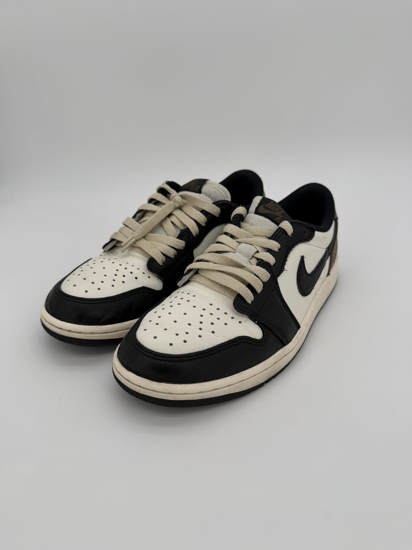 Jordan 1 Retro Low OG Mocha