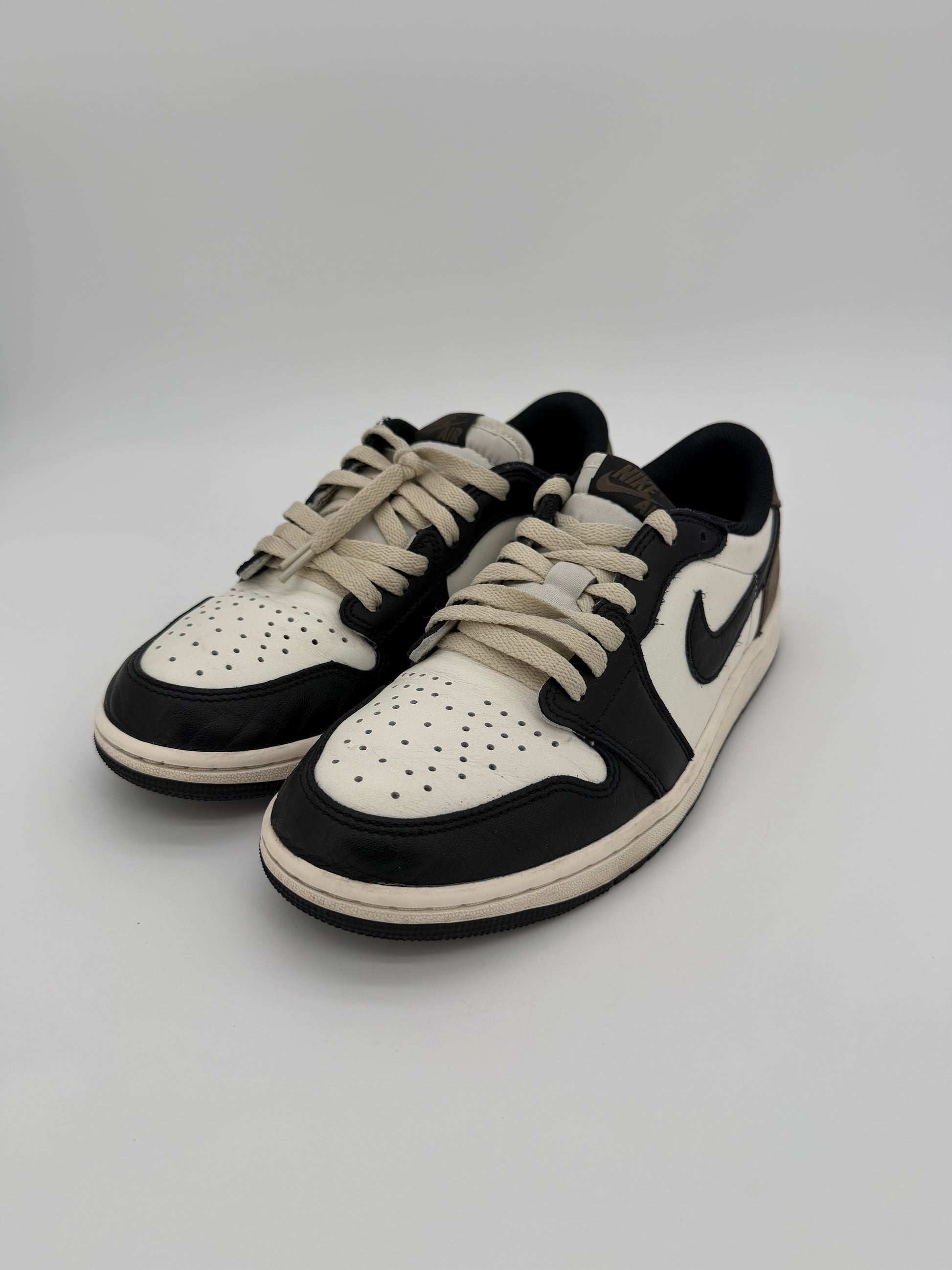 Jordan 1 Retro Low OG Mocha