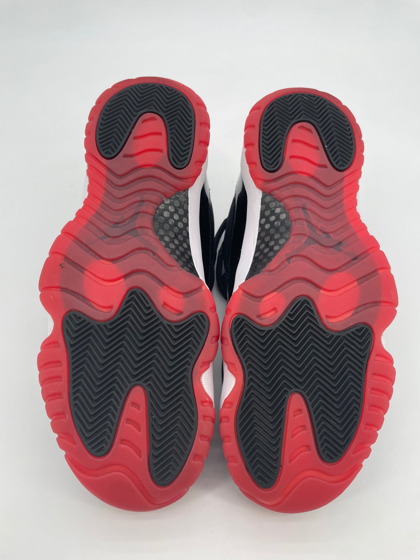 Jordan 11 Retro Low Bred (2025)