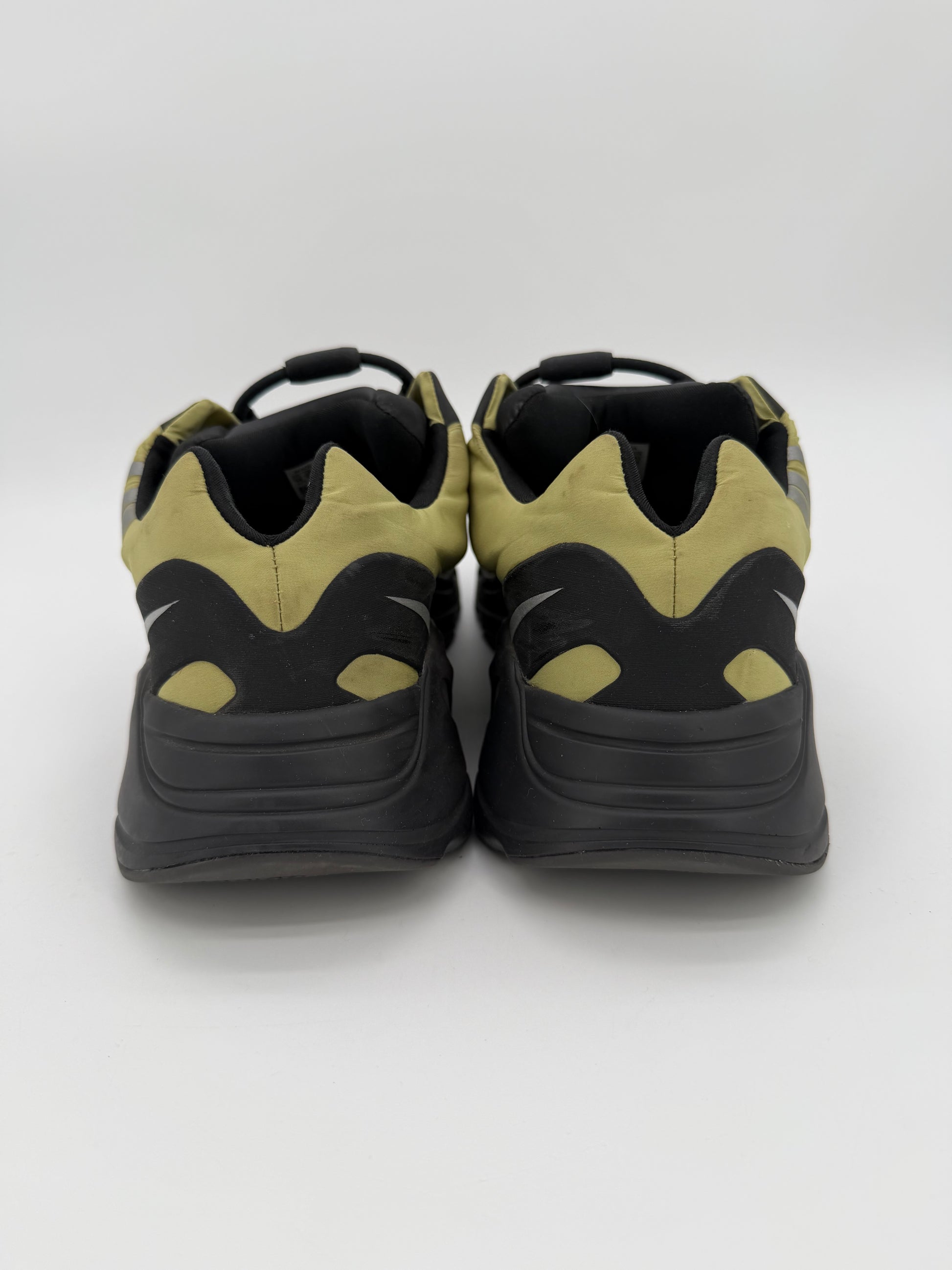 adidas Yeezy Boost 700 MNVN Resin