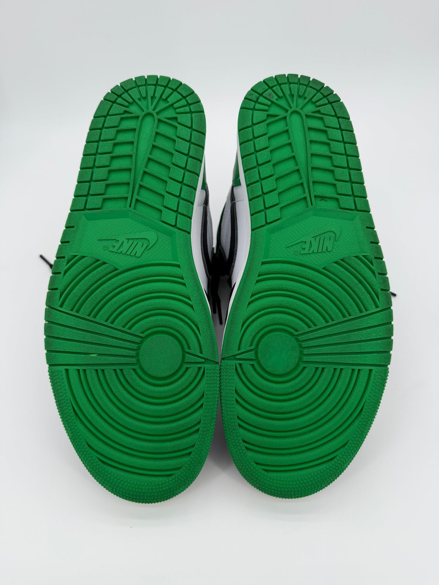 Jordan 1 Retro High OG Lucky Green