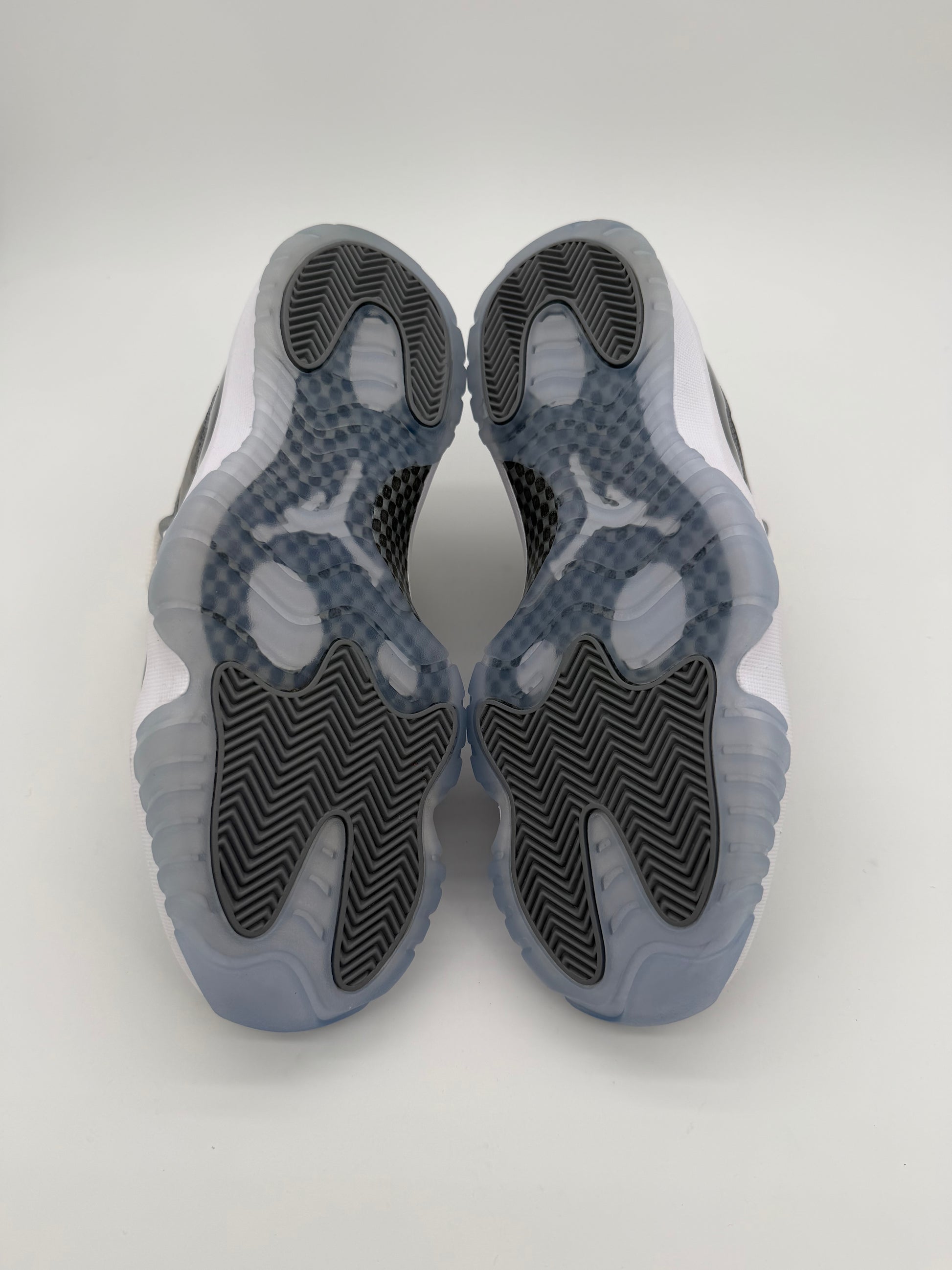Jordan 11 Retro Low Cool Grey