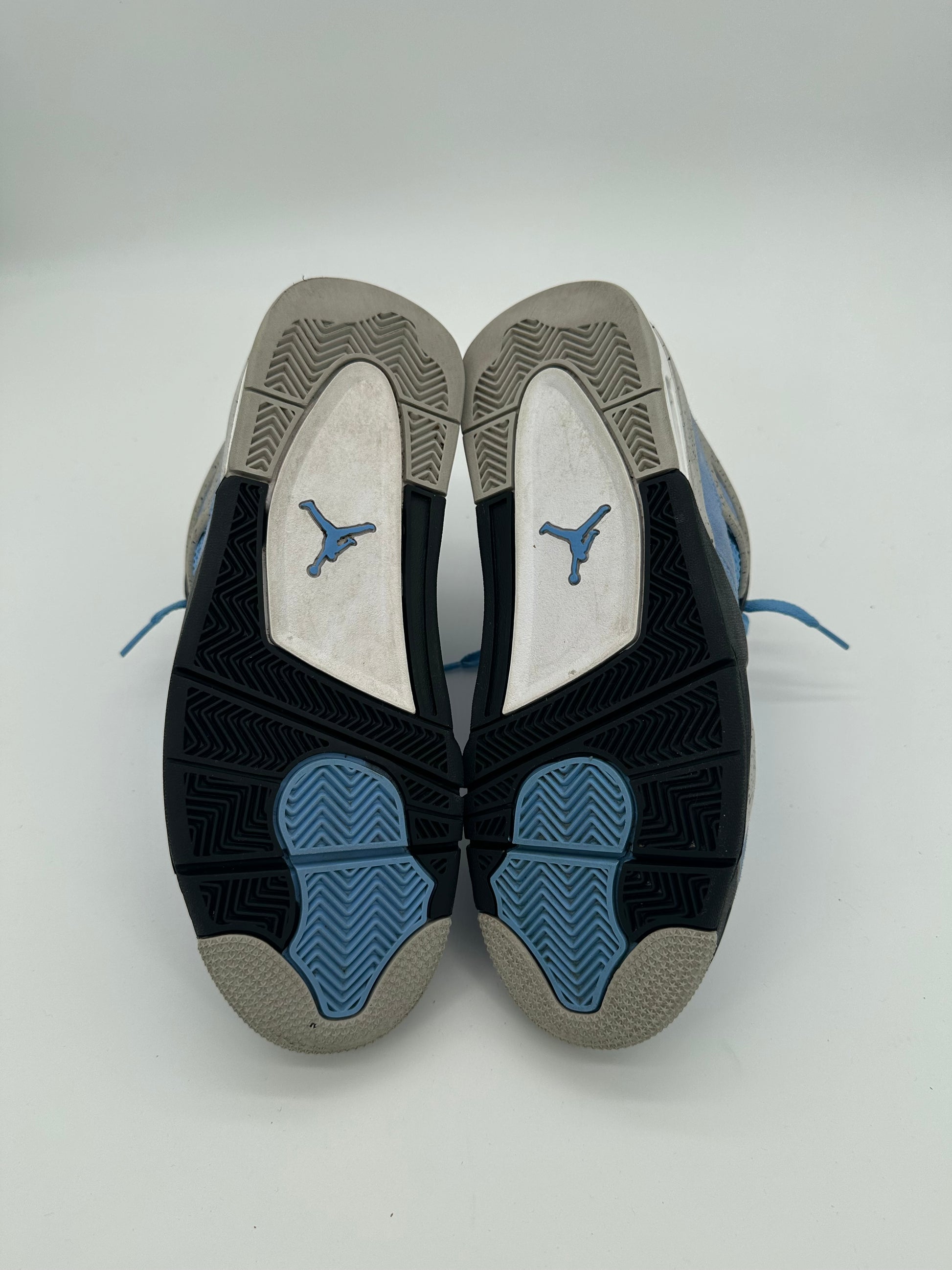 Jordan 4 Retro University Blue