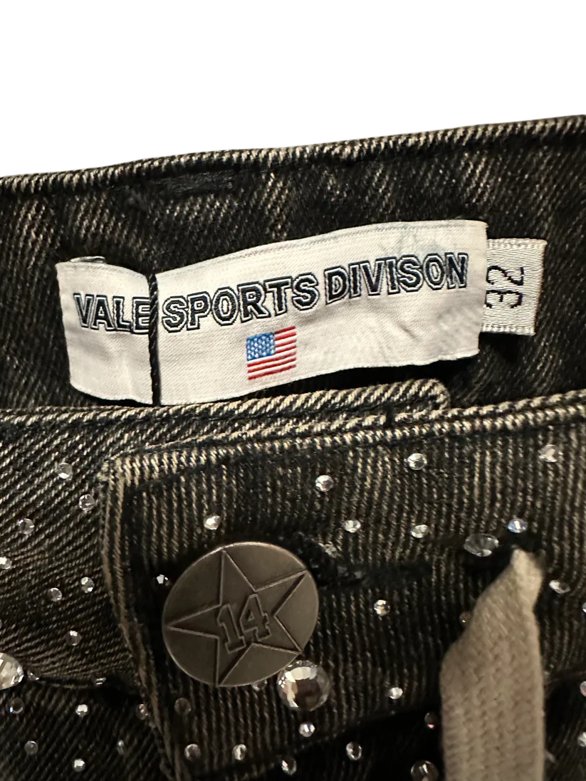 Vale Forever Black Rainstorm Jorts