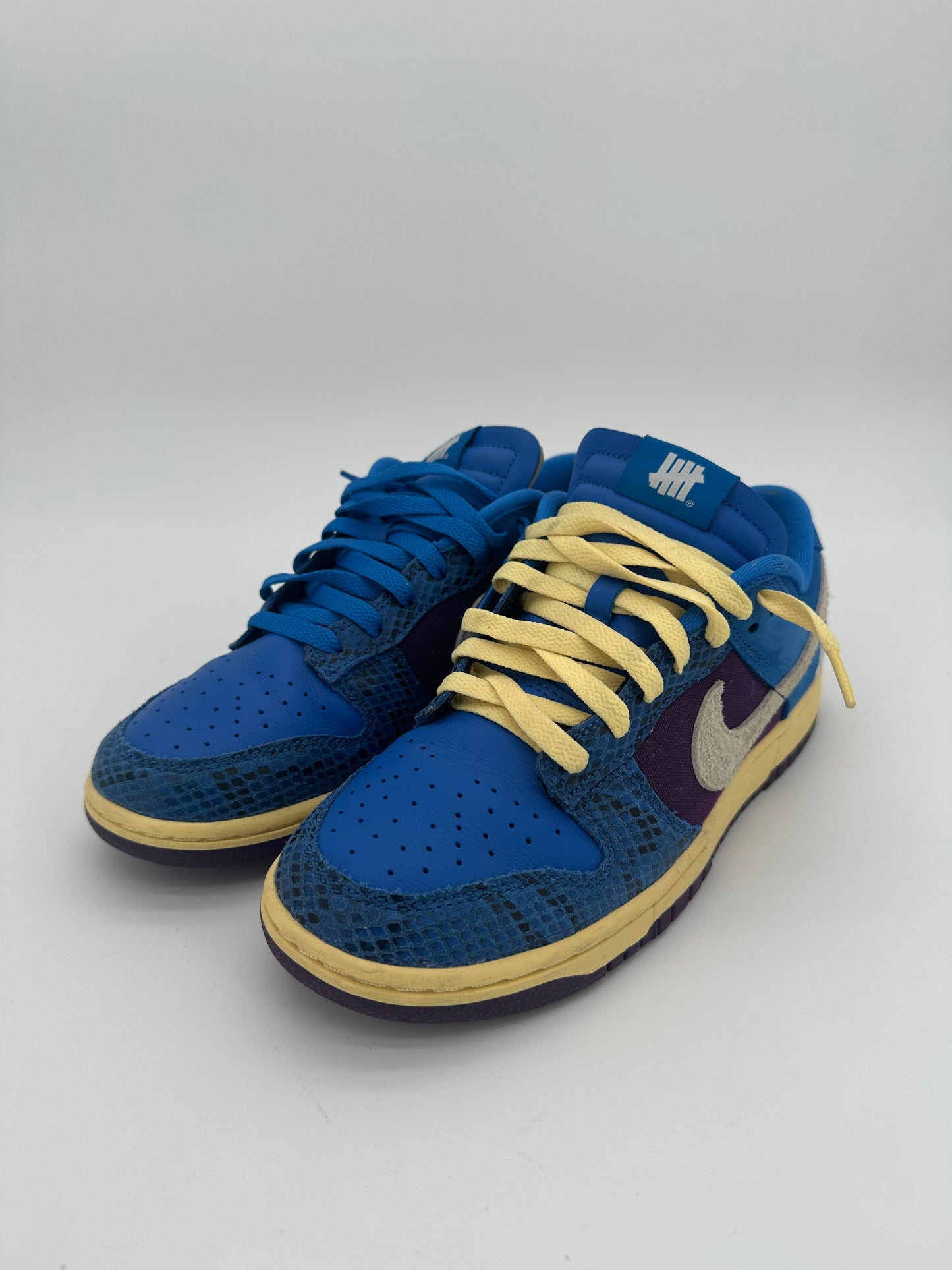 Nike Dunk Low Undefeated 5 On It Dunk vs. AF1