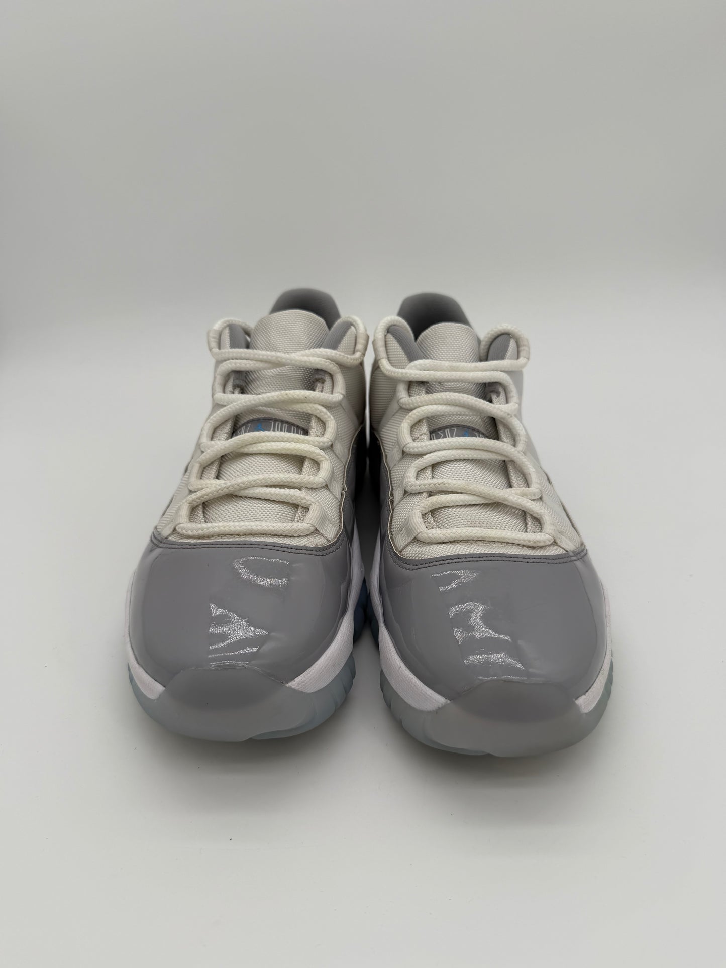 Jordan 11 Retro Low Cement Grey