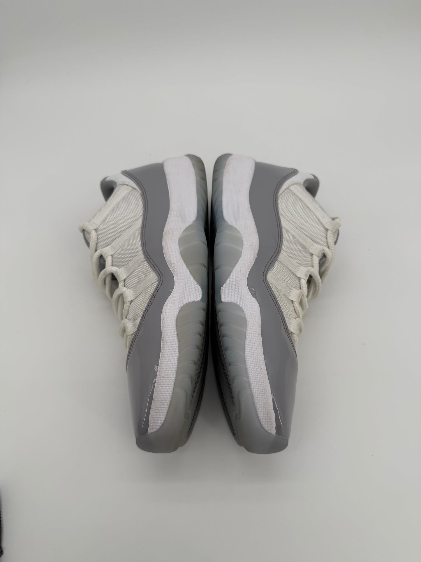 Jordan 11 Retro Low Cement Grey