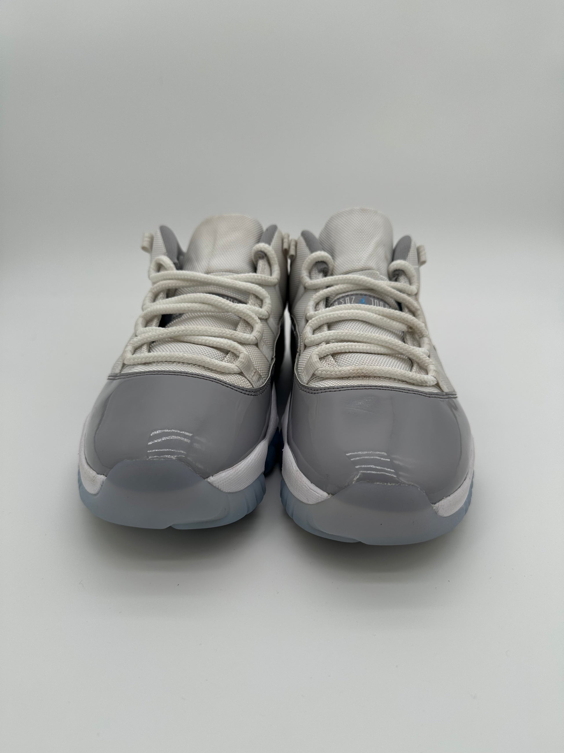 Jordan 11 Retro Low Cement Grey