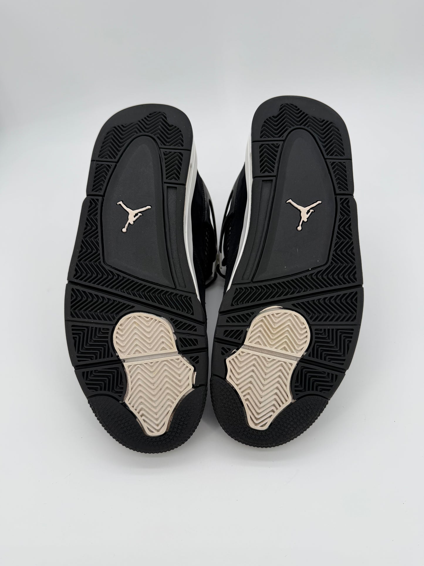 Jordan 4 Retro White Thunder