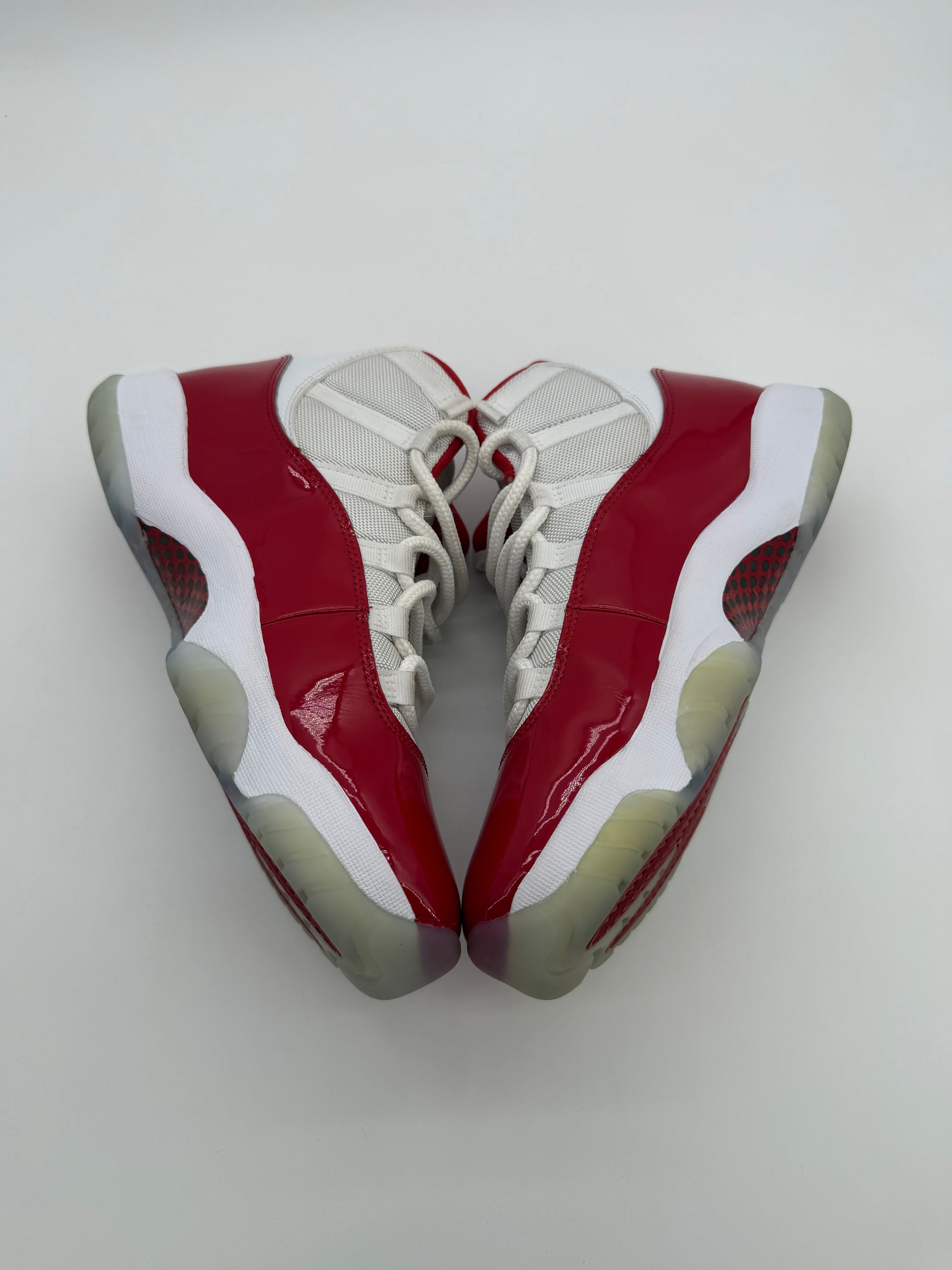 Jordan 11 Retro Cherry (2022)