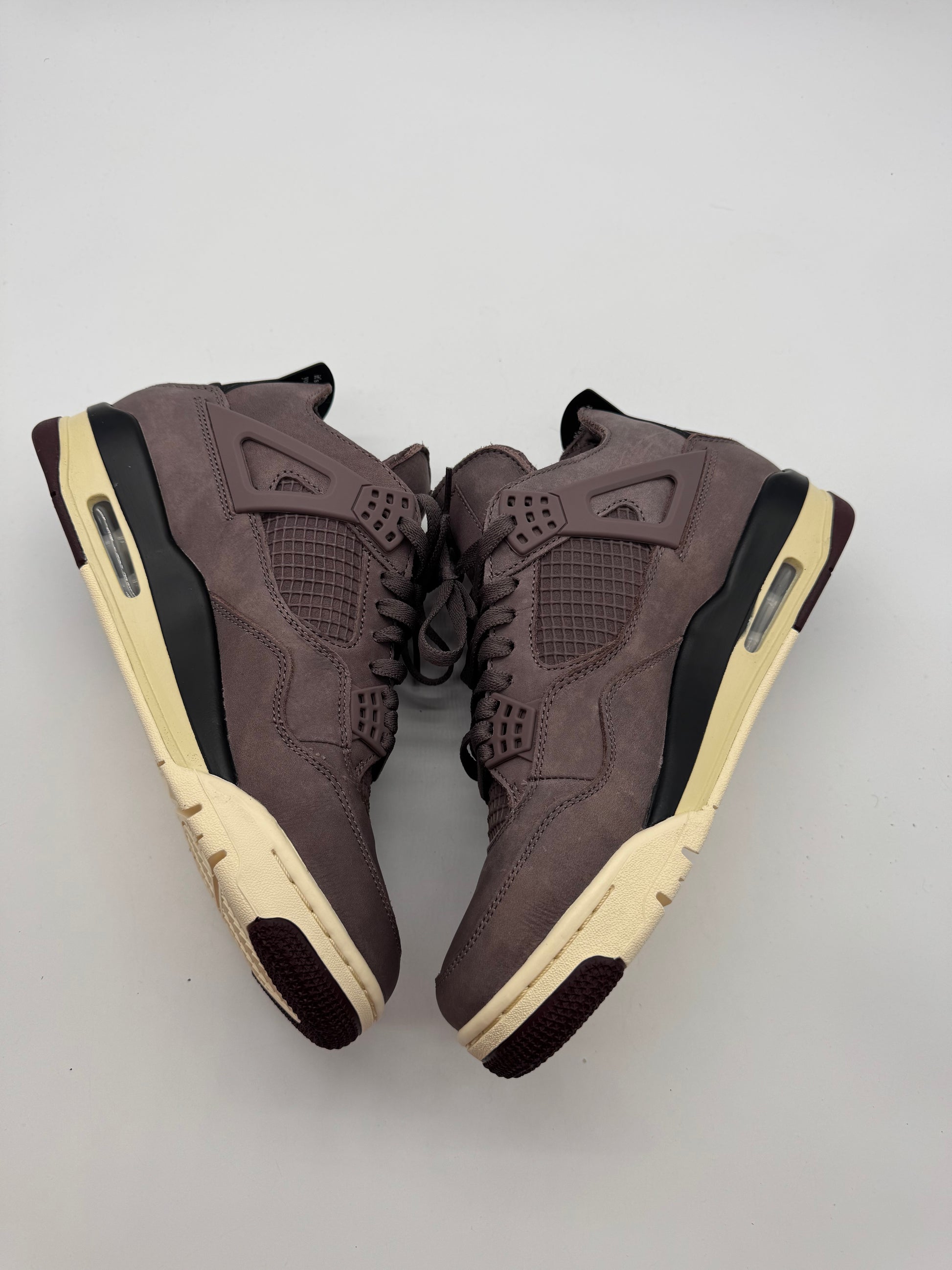 Jordan 4 Retro SP A Ma Maniére Violet Ore