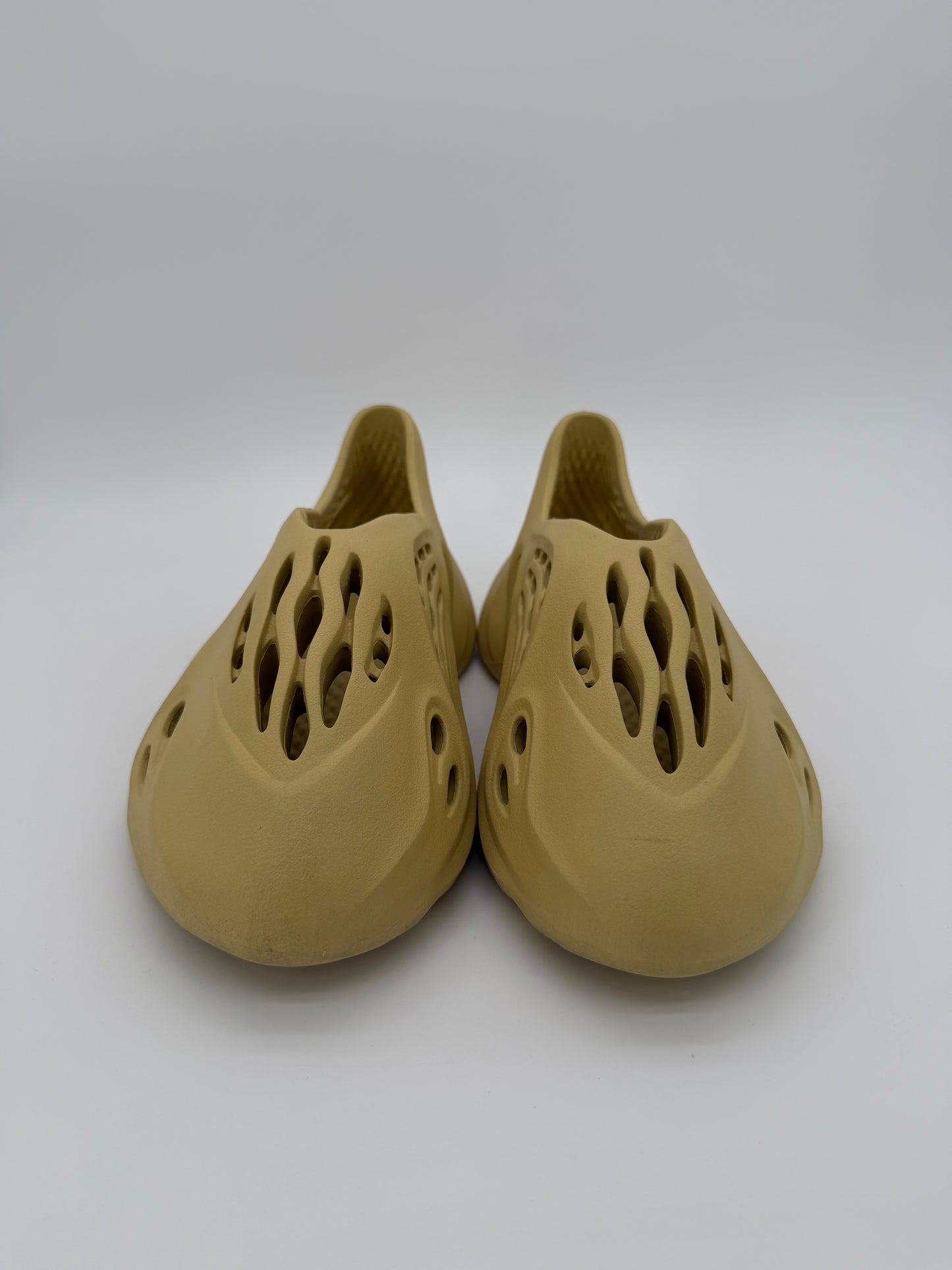 adidas Yeezy Foam RNNR Sulfur