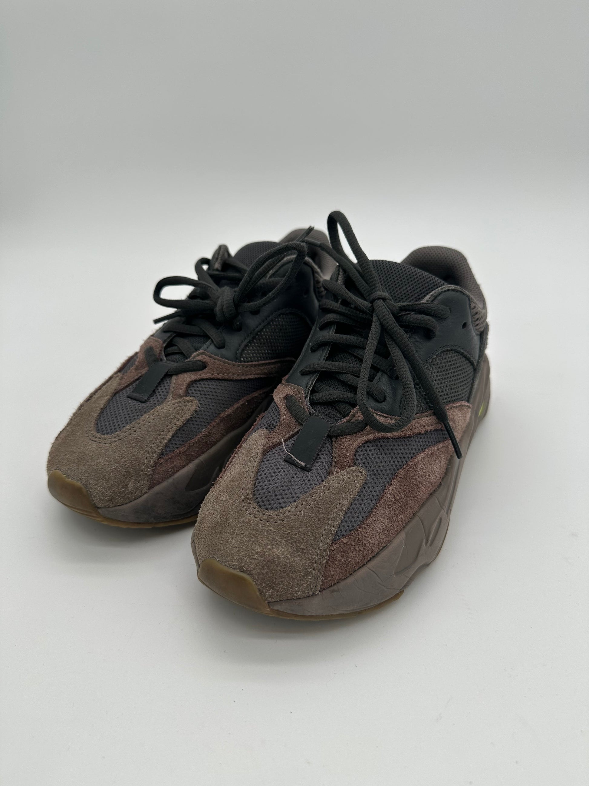 adidas Yeezy Boost 700 Mauve