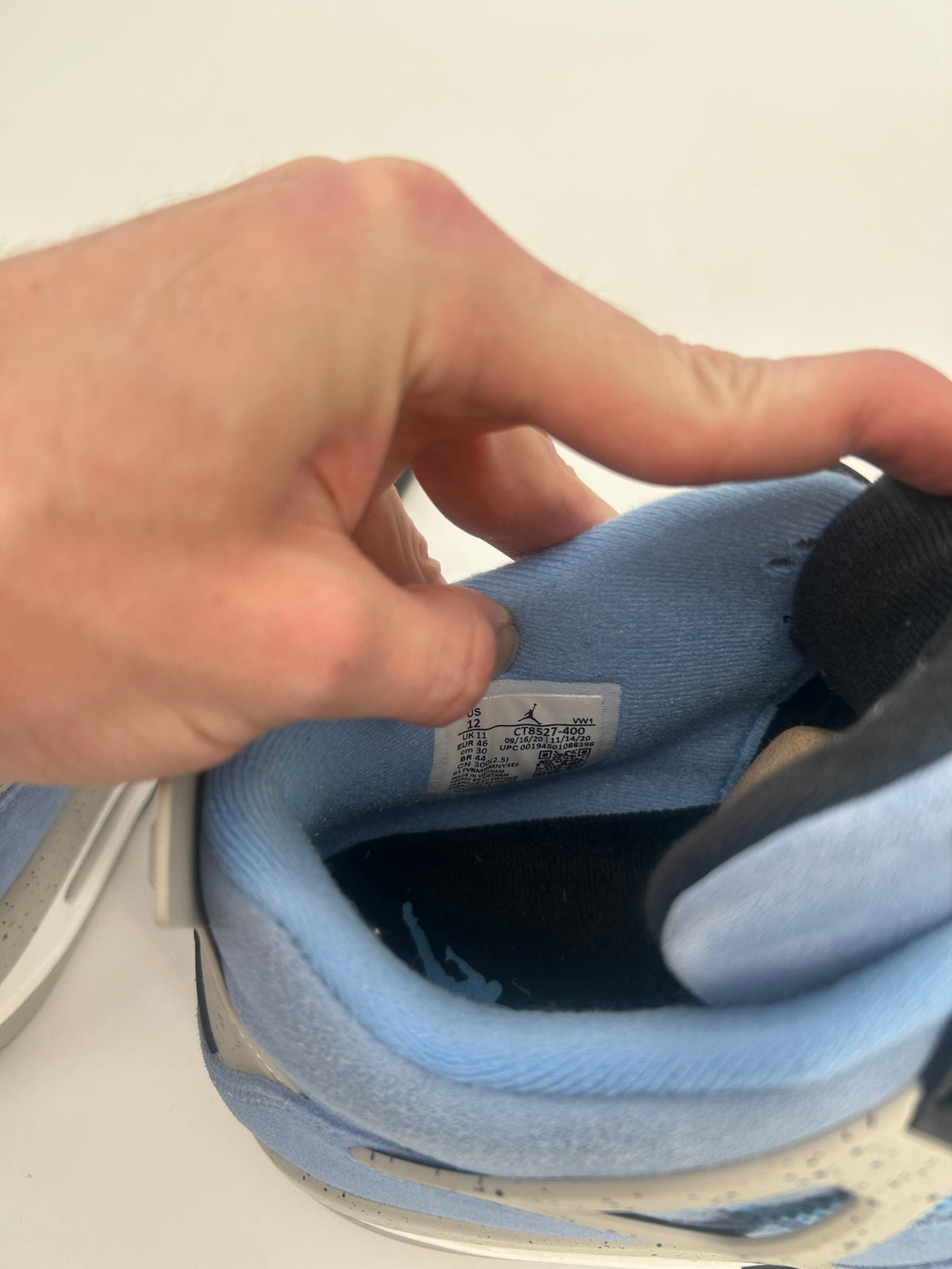 Jordan 4 Retro University Blue