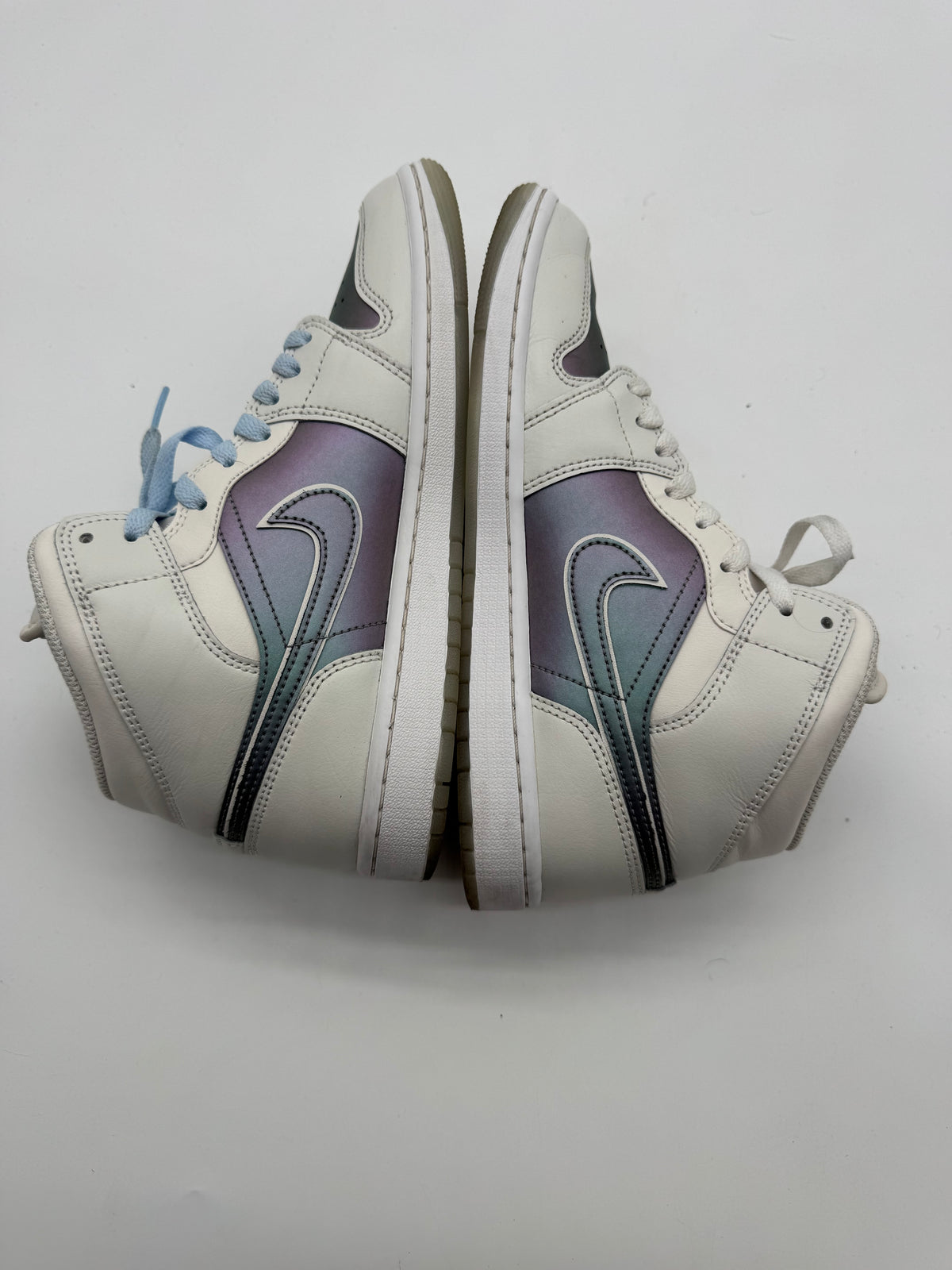 Jordan 1 Mid SE Phantom Iridescent