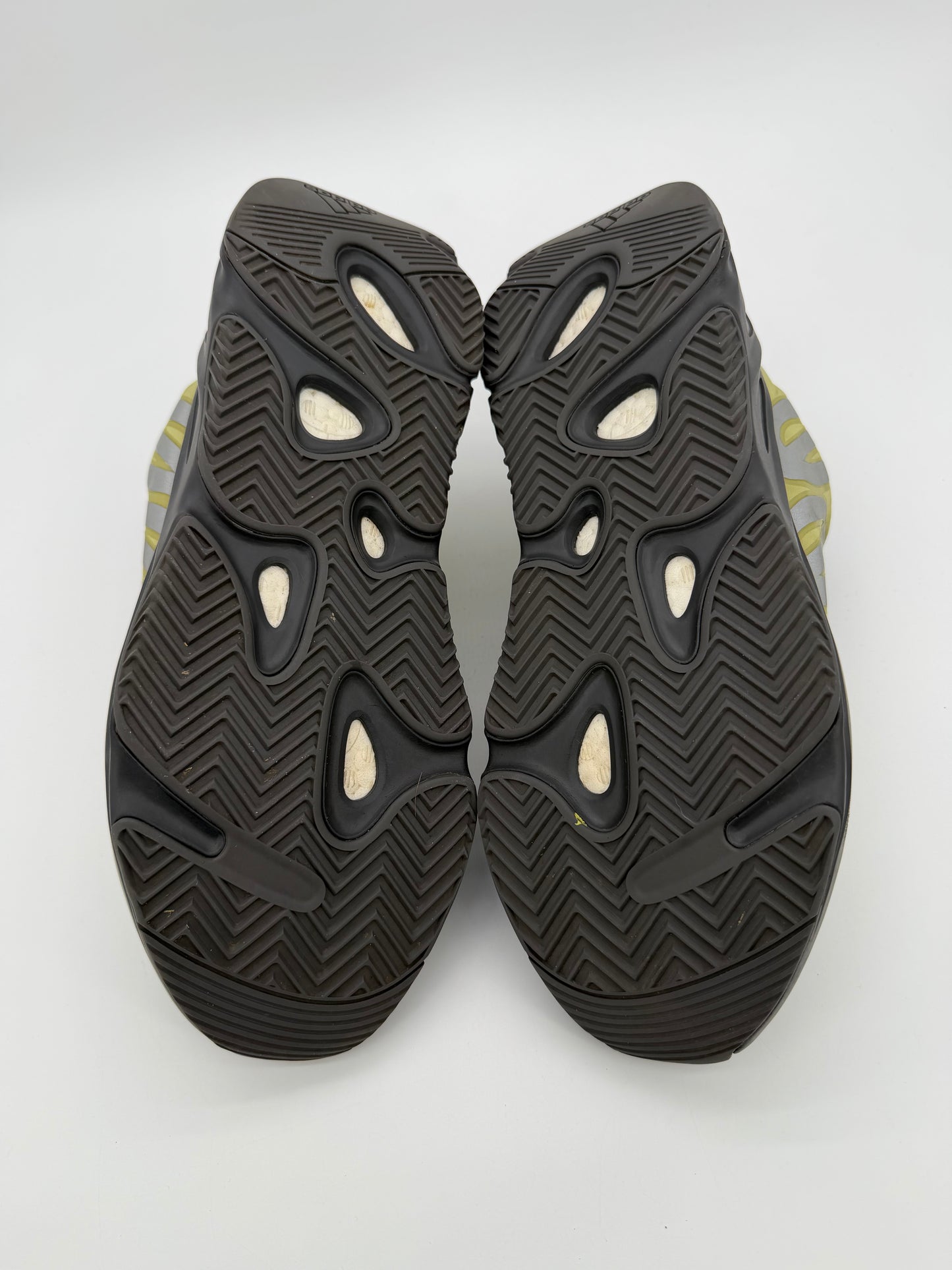 adidas Yeezy Boost 700 MNVN Resin