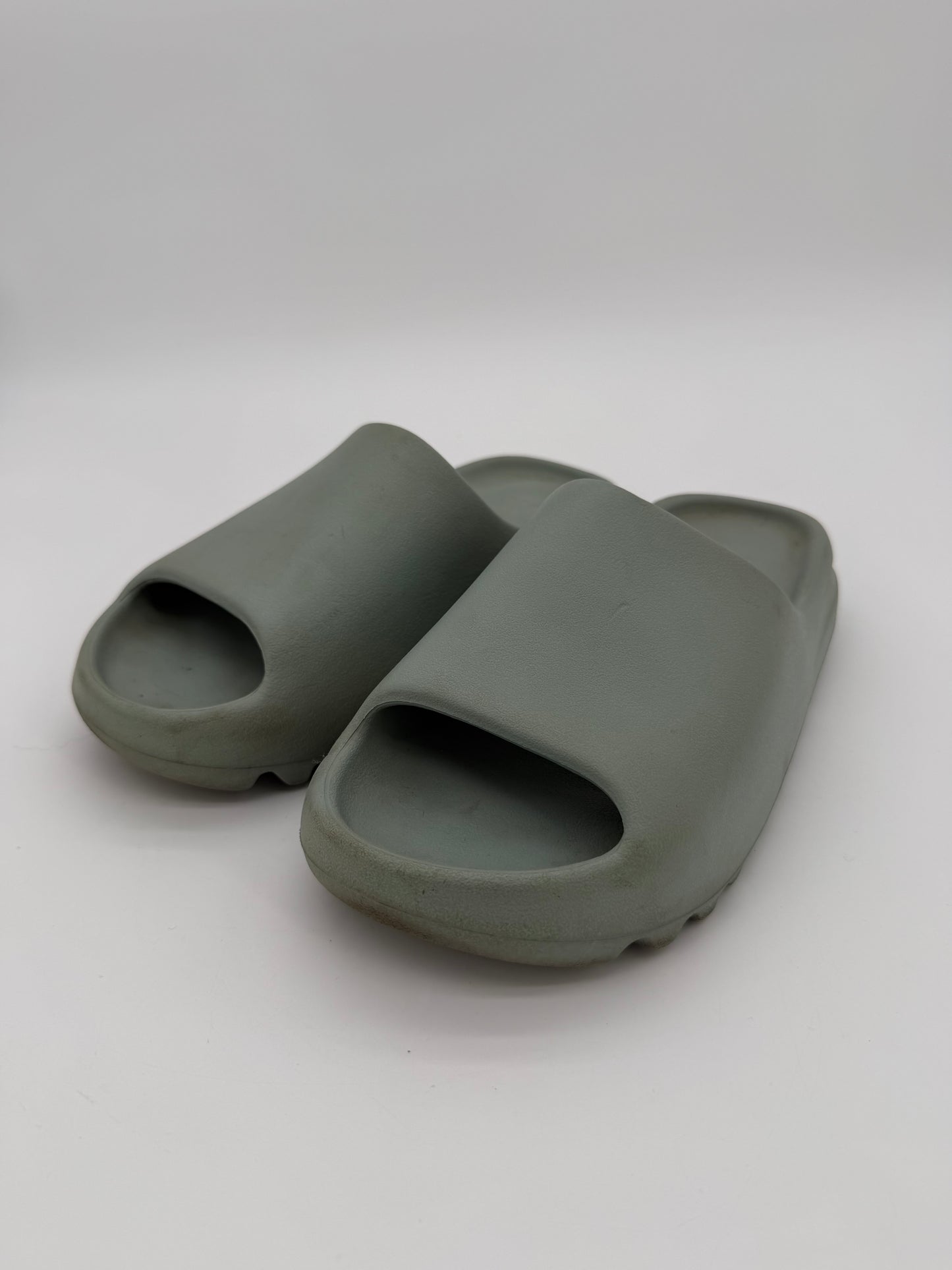adidas Yeezy Slide Salt