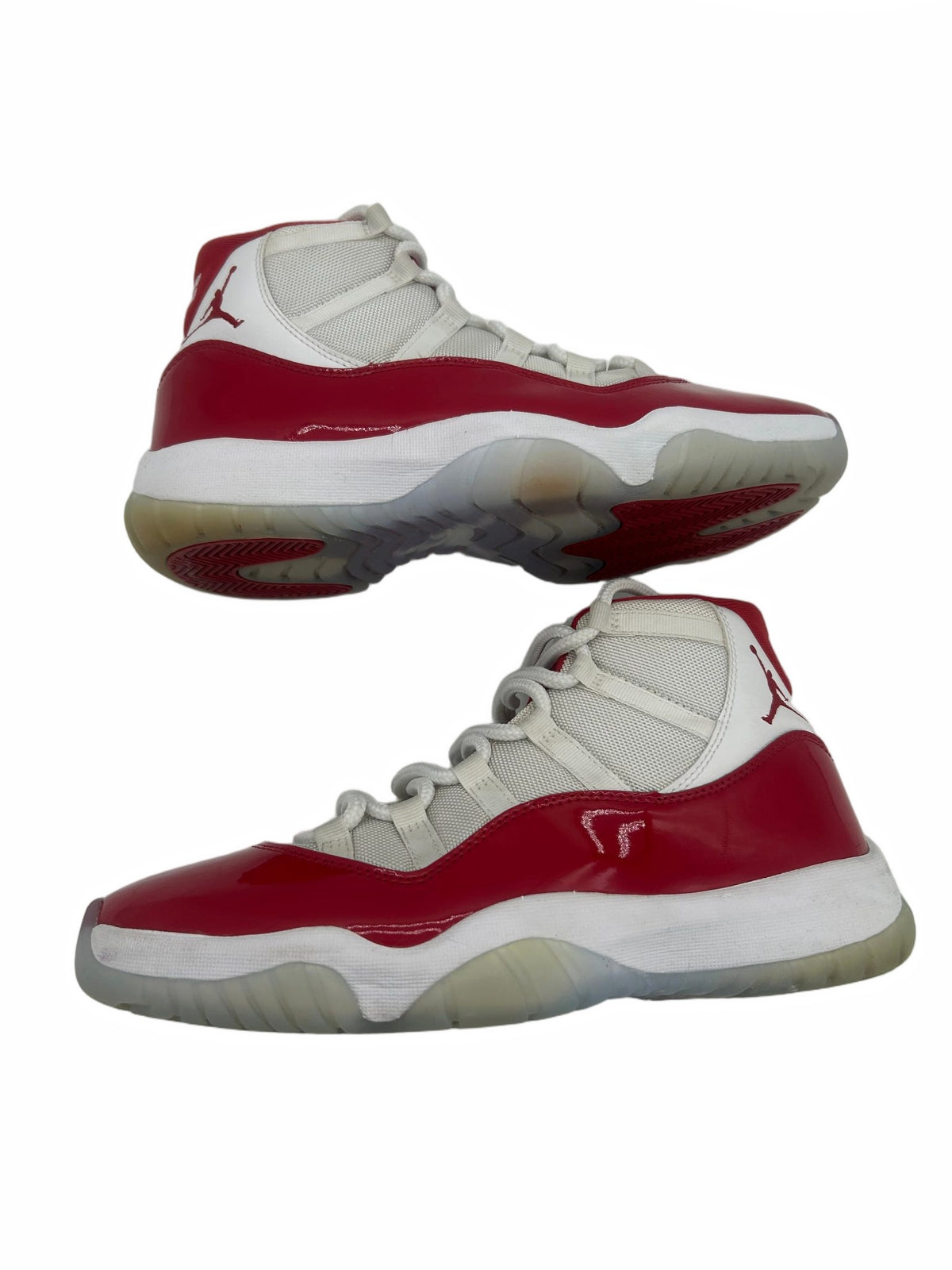Jordan 11 Retro Cherry (2022)