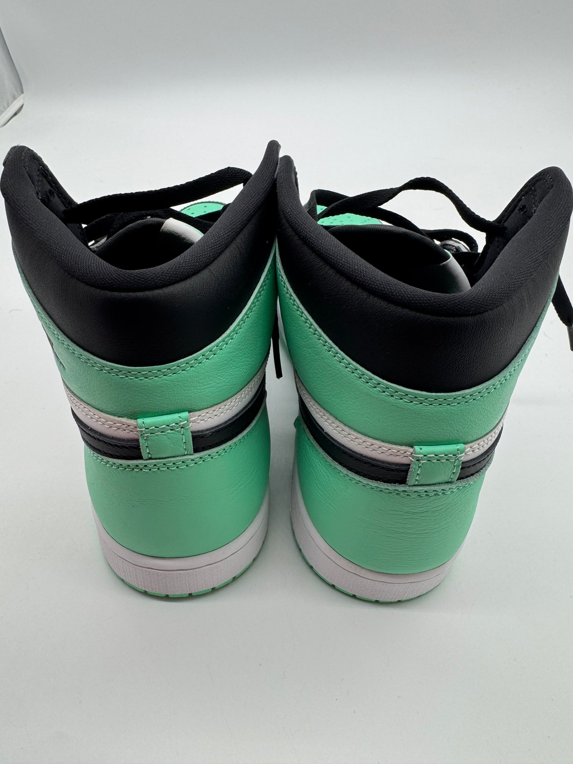 Jordan 1 Retro High OG Green Glow (No Lid)
