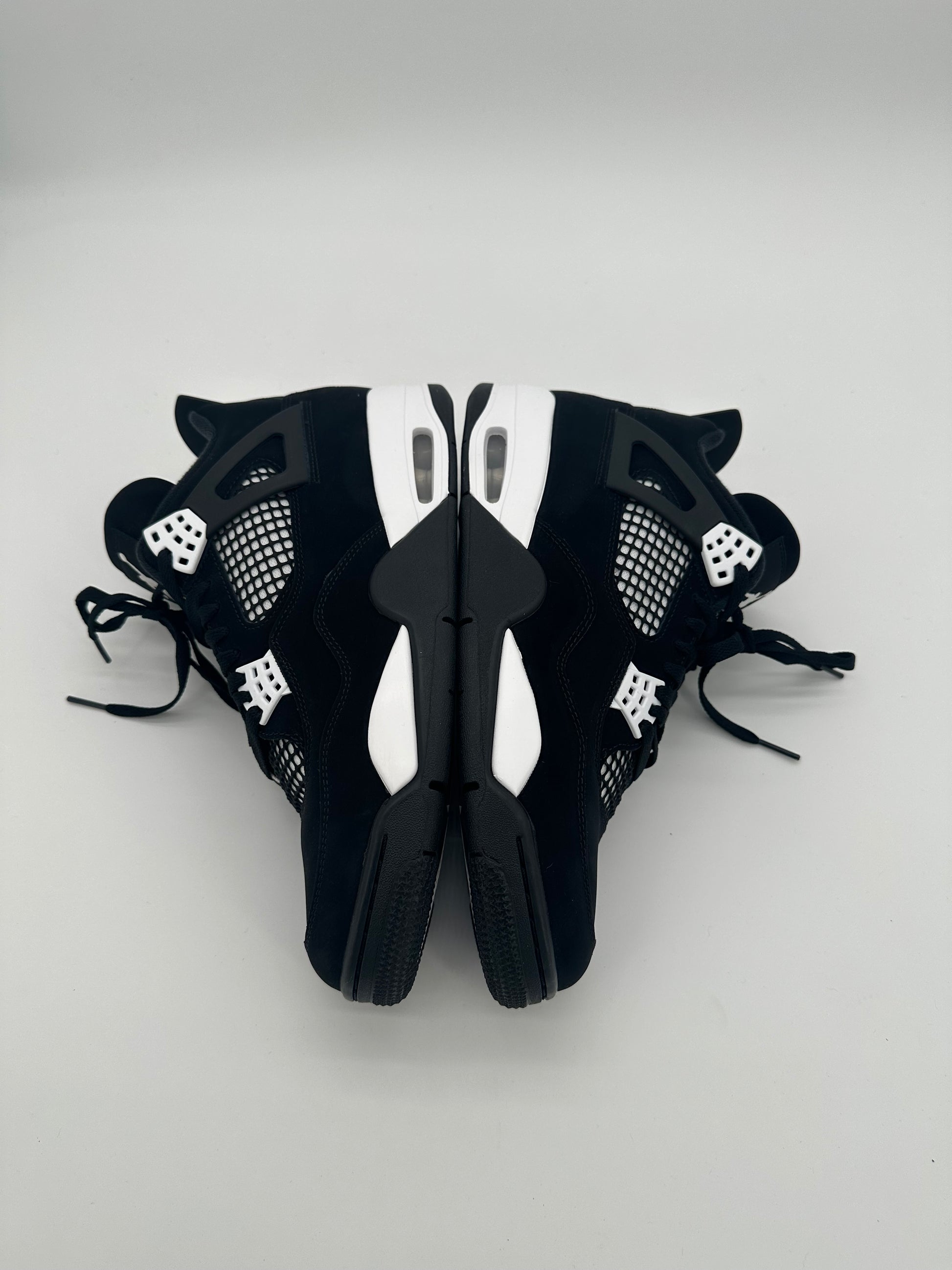 Jordan 4 Retro White Thunder