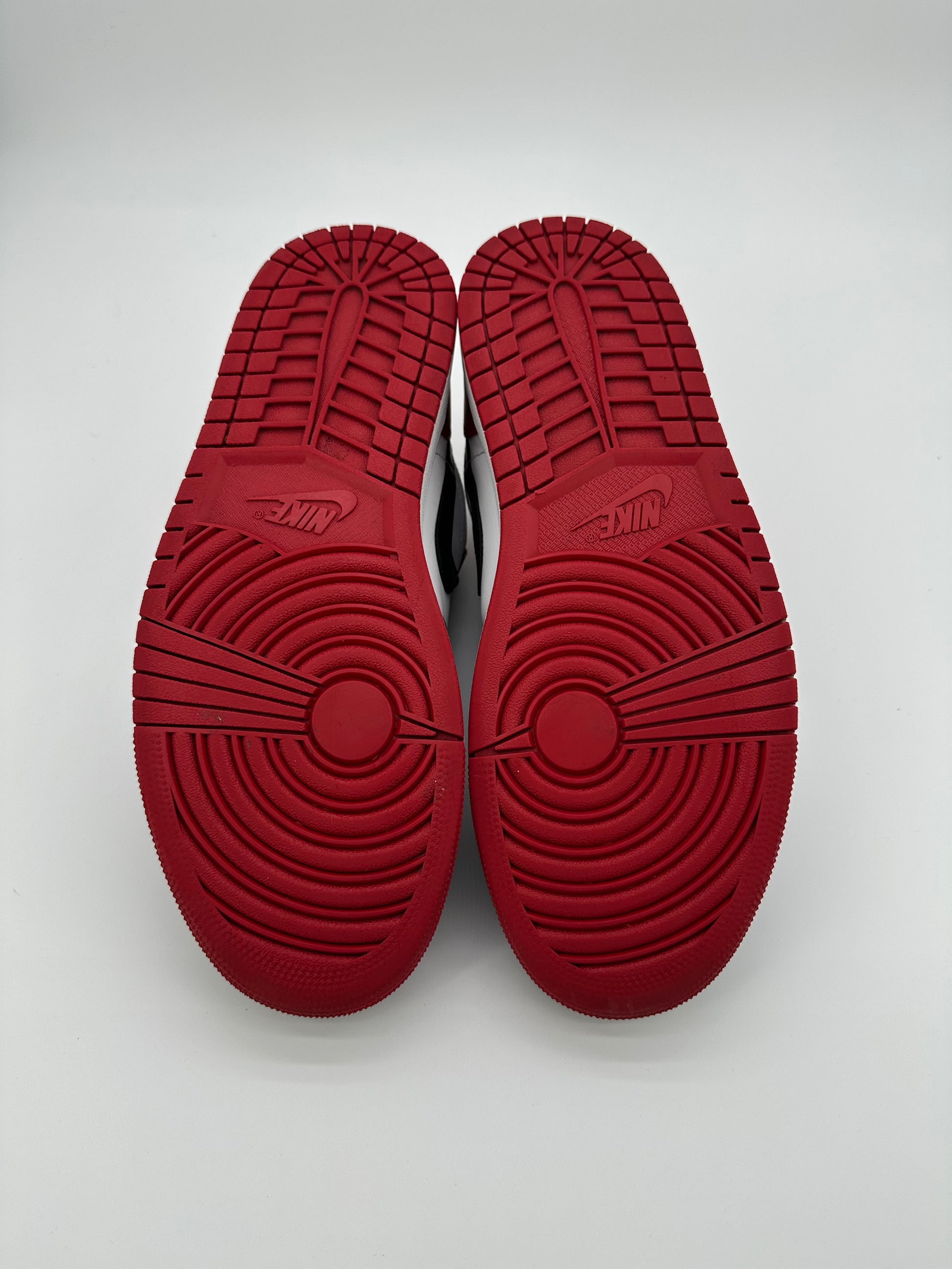 Jordan 1 Low Bred Toe