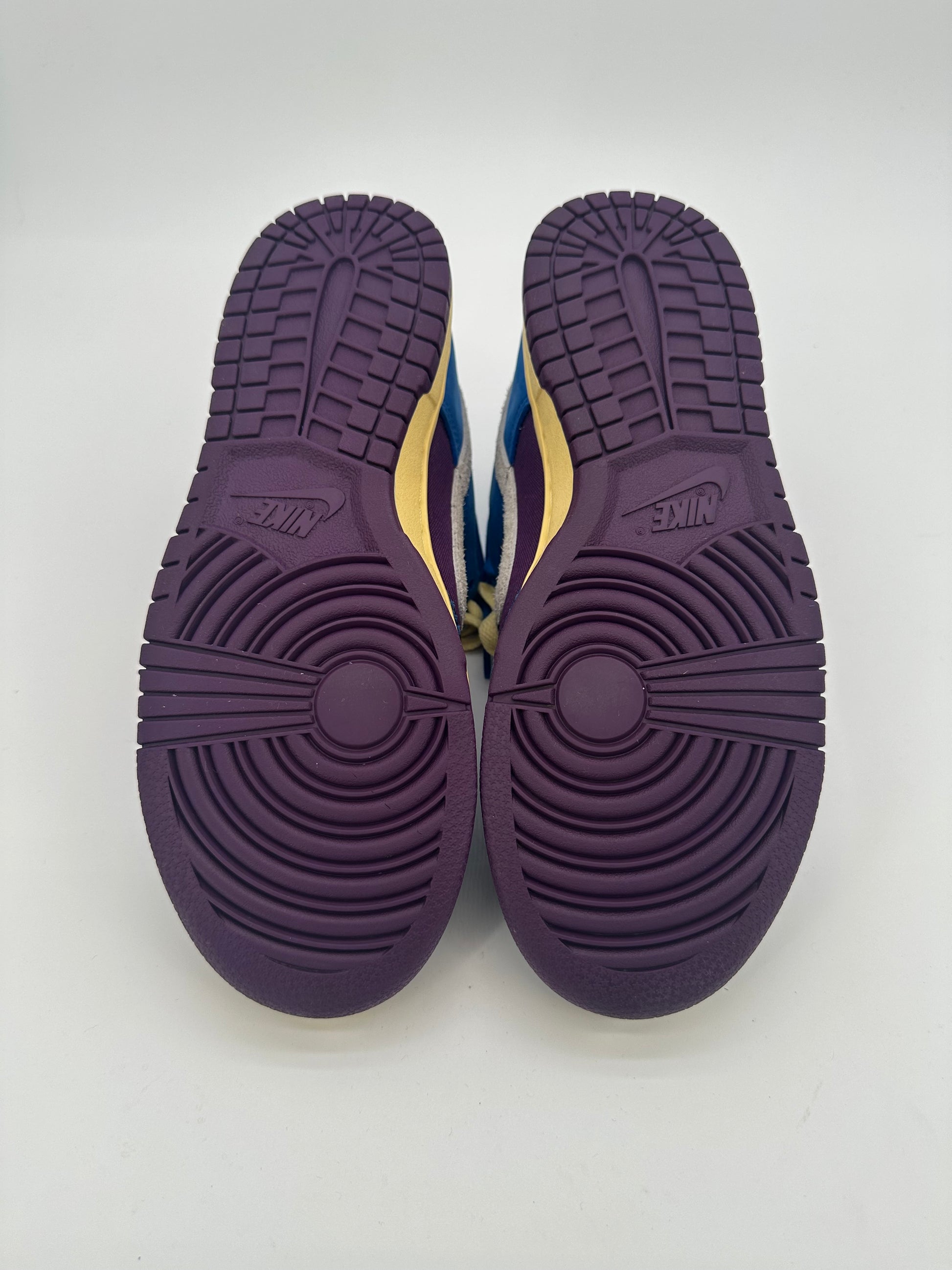 Nike Dunk Low Undefeated 5 On It Dunk vs. AF1