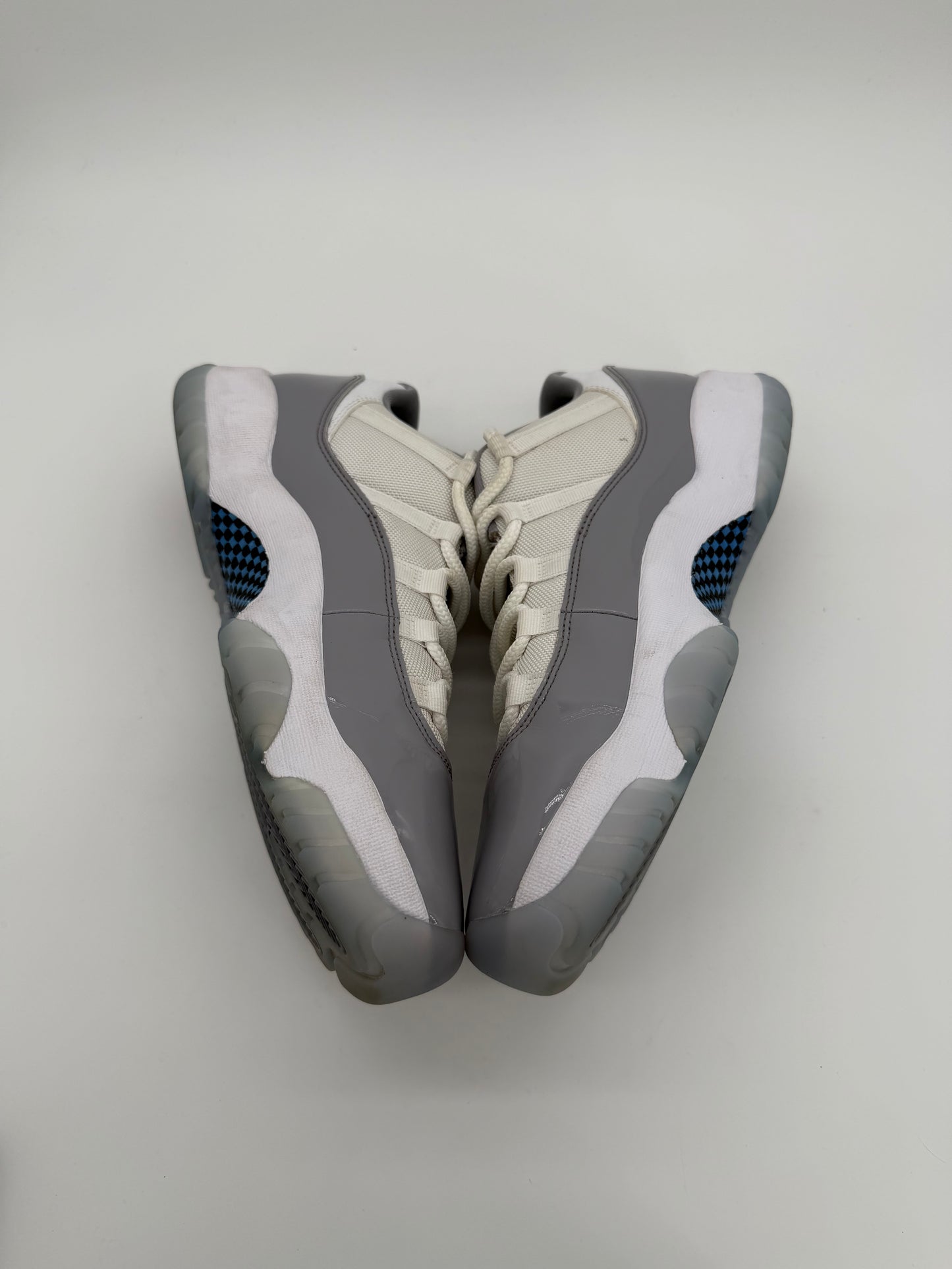 Jordan 11 Retro Low Cement Grey