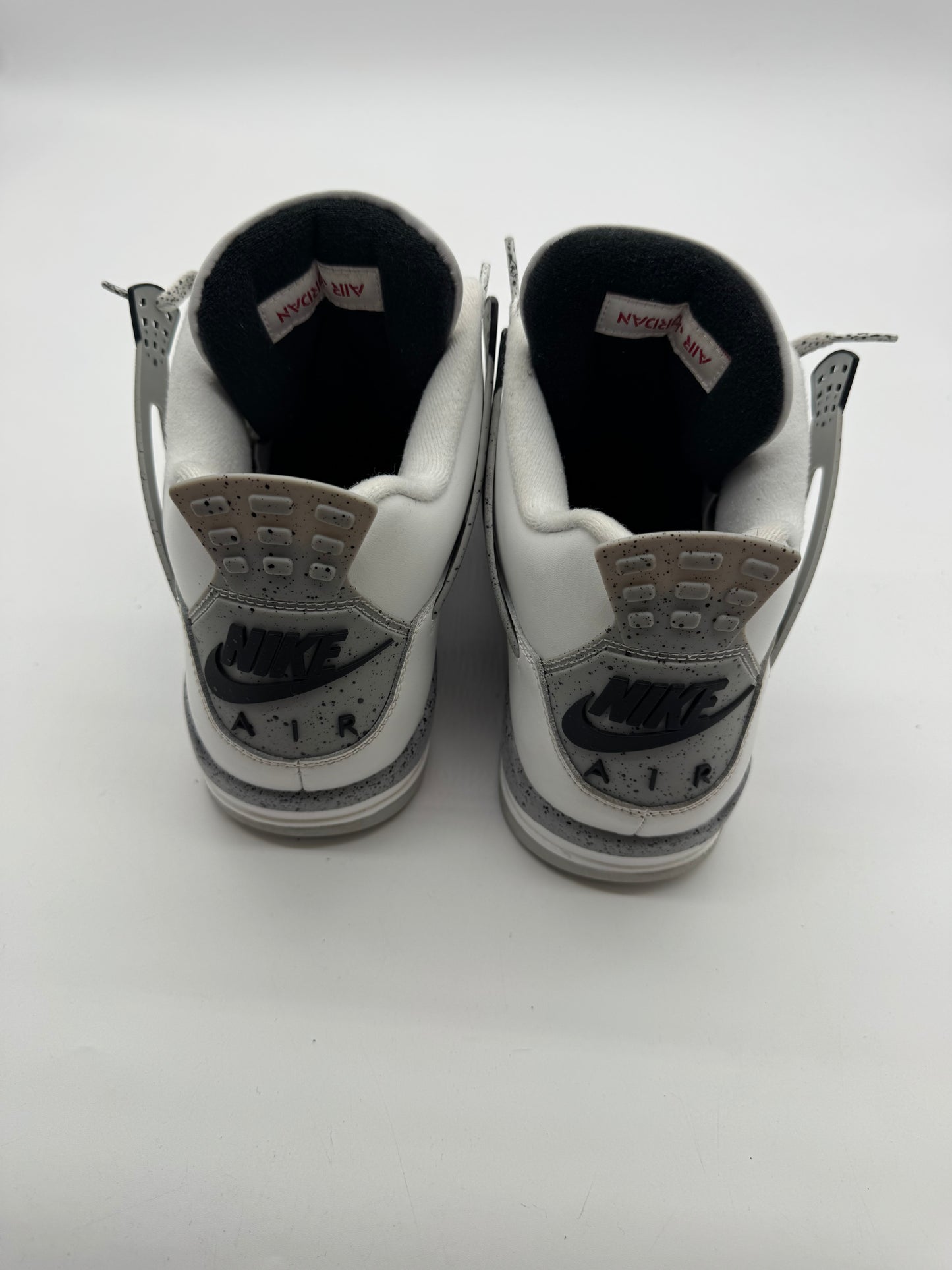 Jordan 4 Retro White Cement (2025)(extra laces)