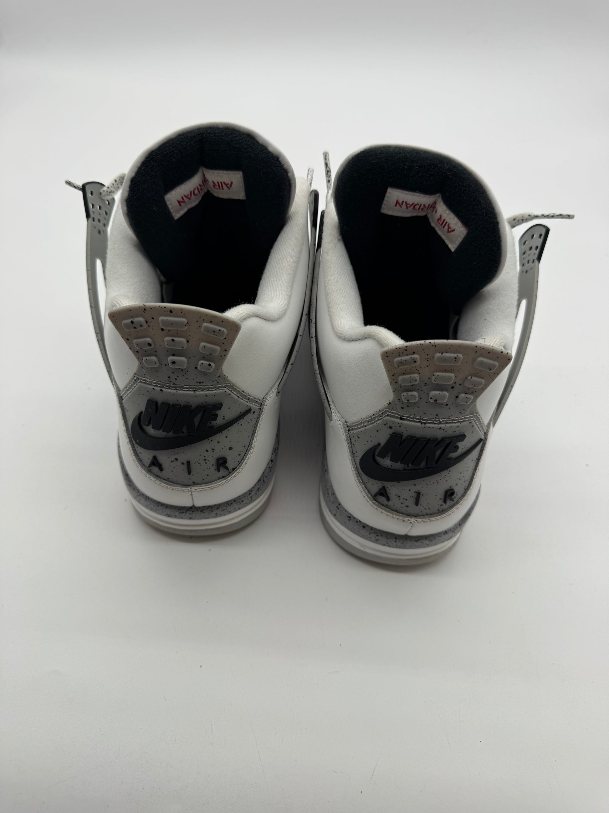 Jordan 4 Retro White Cement (2025)(extra laces)