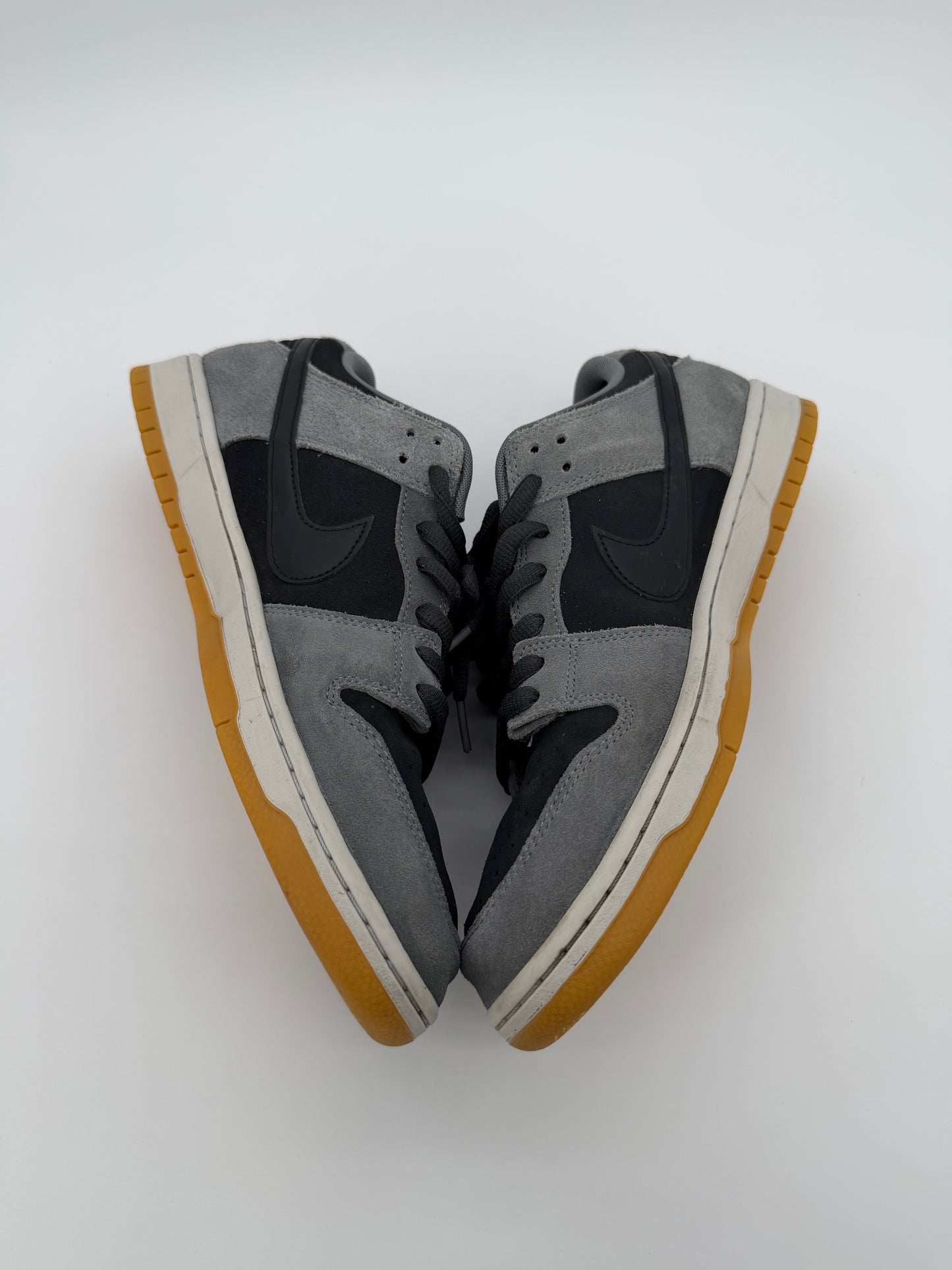 Nike SB Dunk Low Dark Smoke Grey