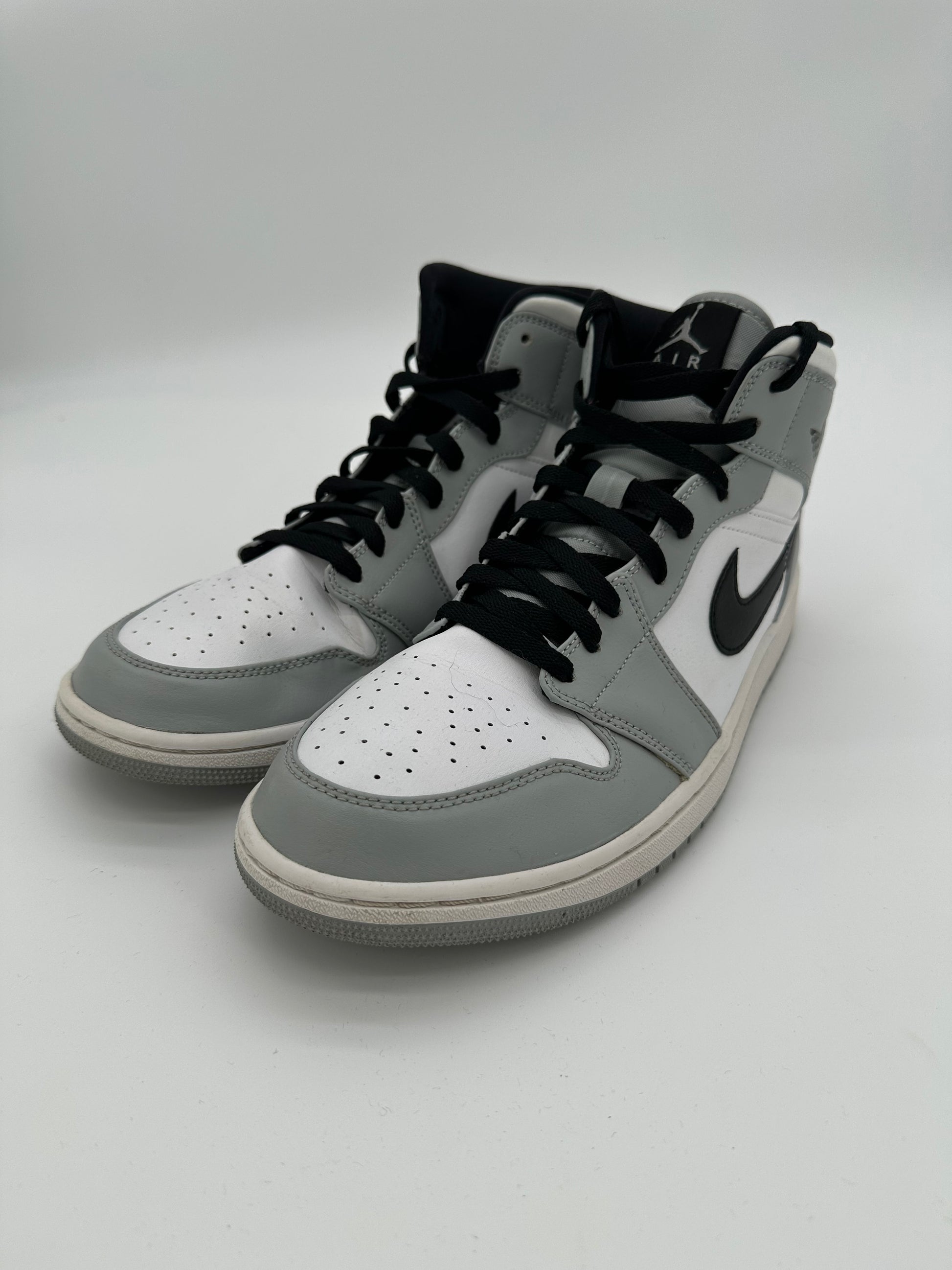 Jordan 1 Mid Light Smoke Grey