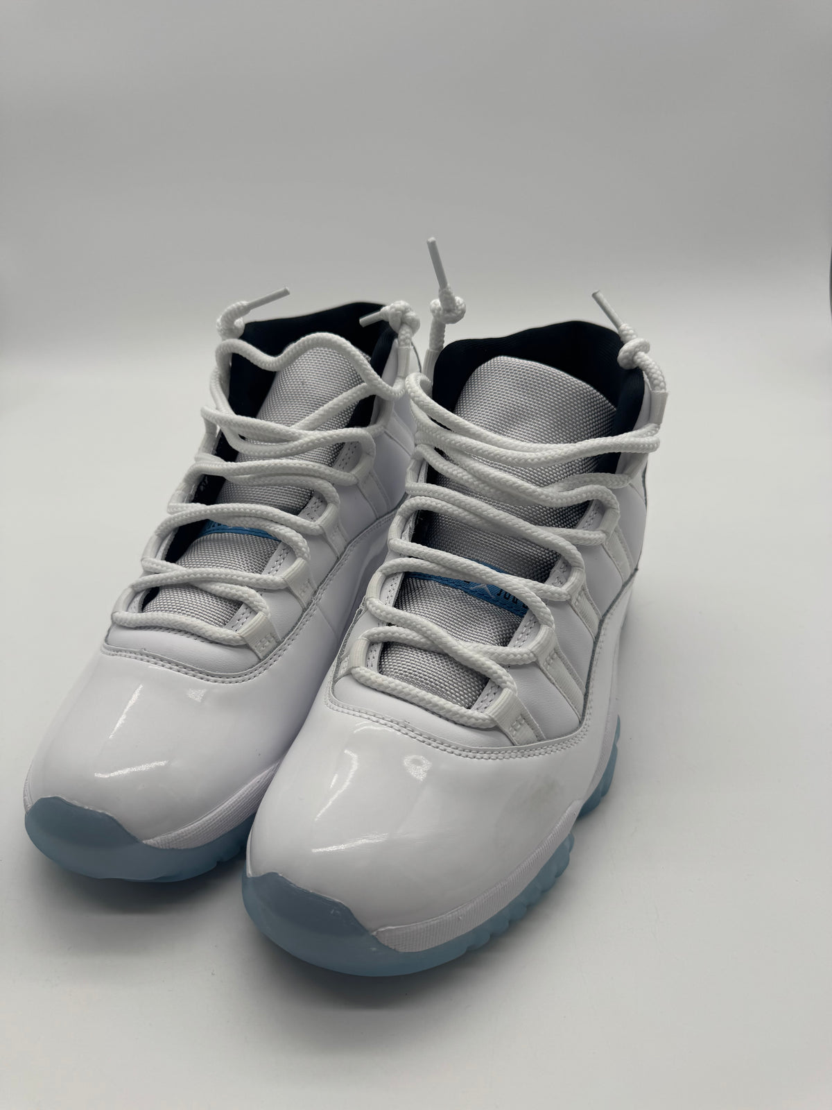 Jordan 11 Retro Legend Blue (2024)