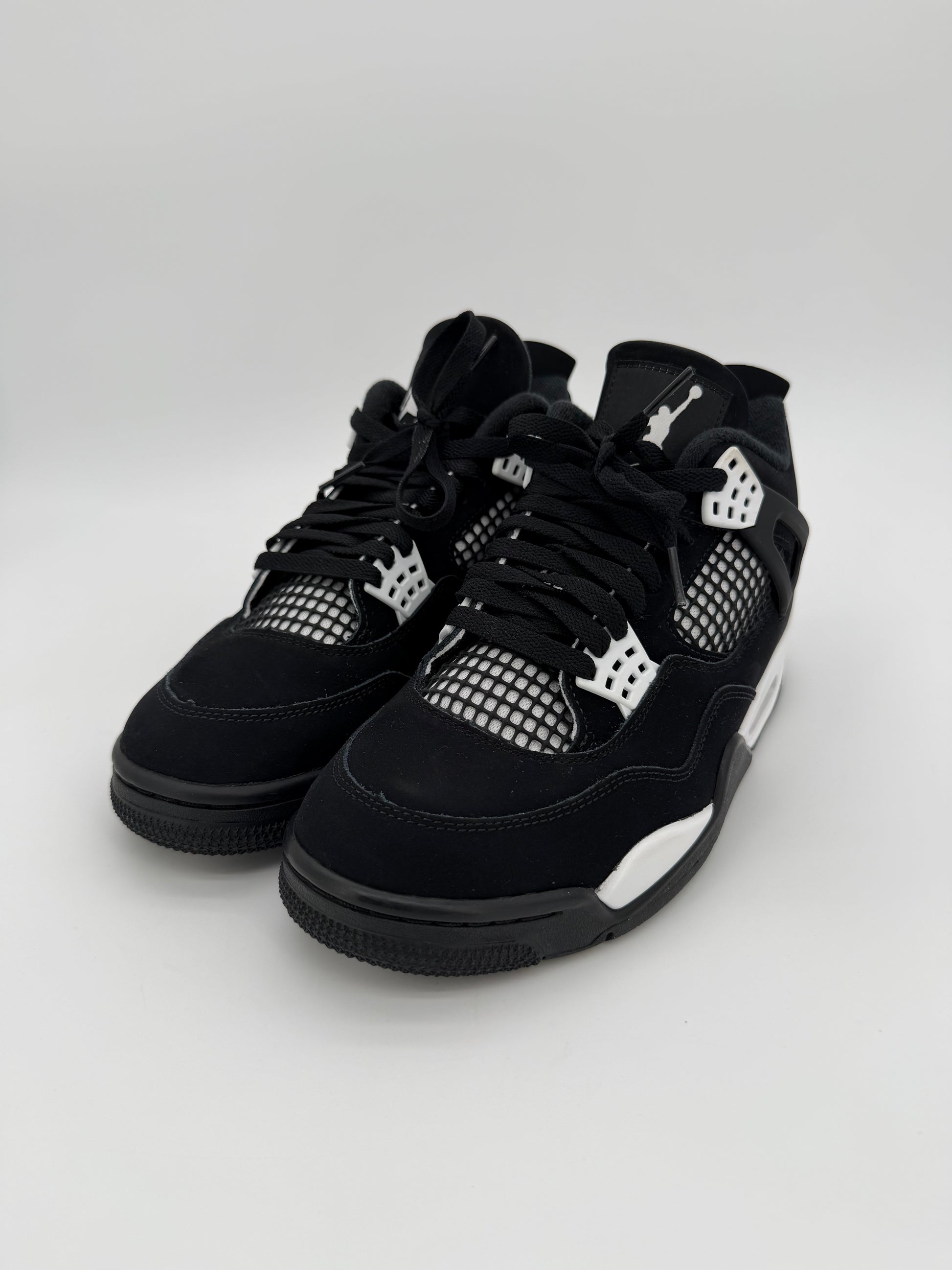 Jordan 4 Retro White Thunder