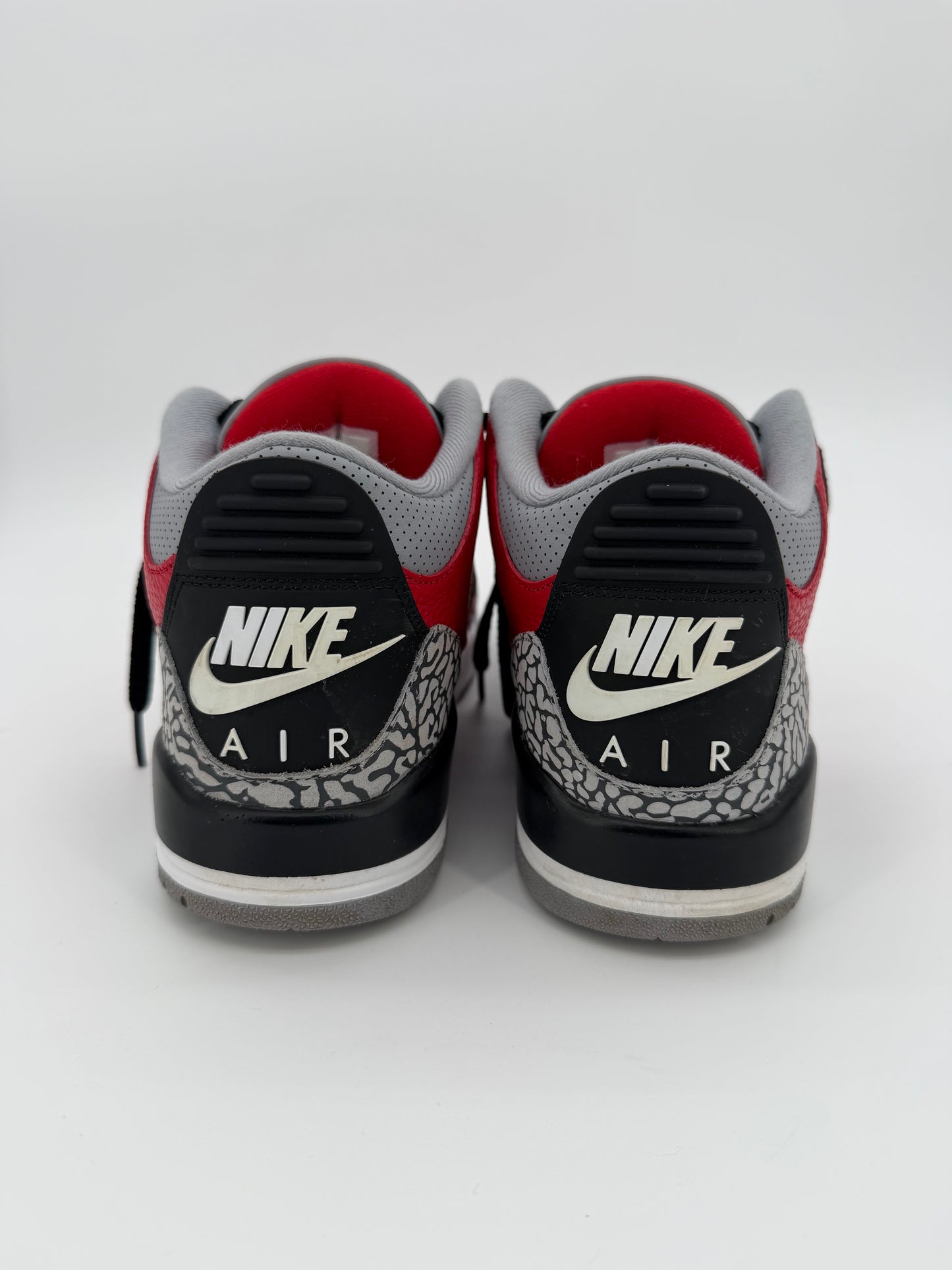 Jordan 3 Retro SE Unite