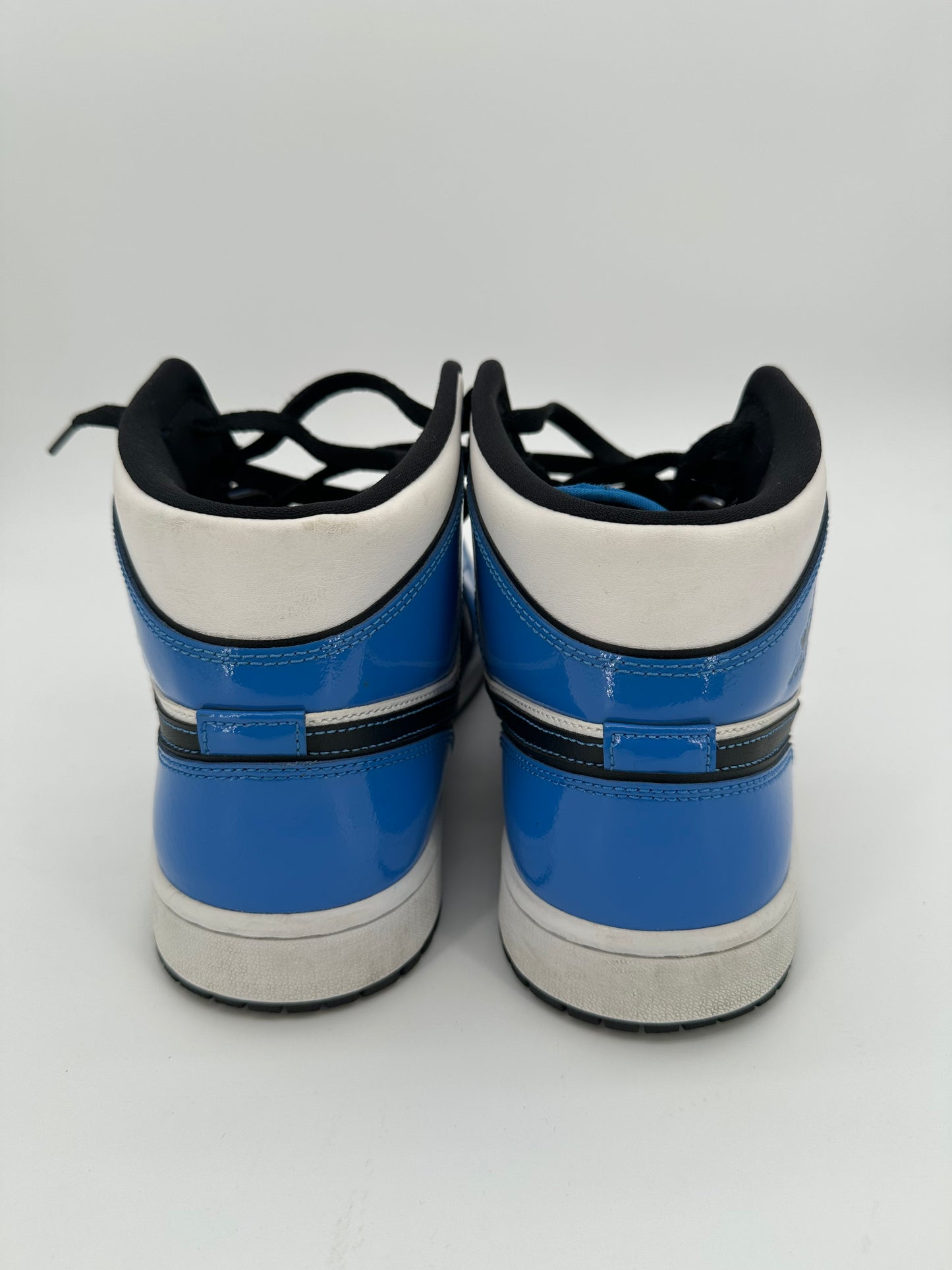 Jordan 1 Mid Signal Blue